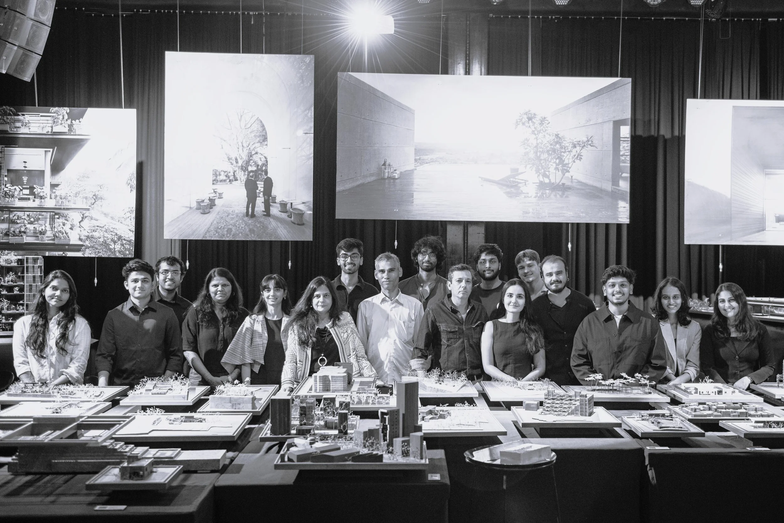 SAG_7202_FS BW 01.jpg