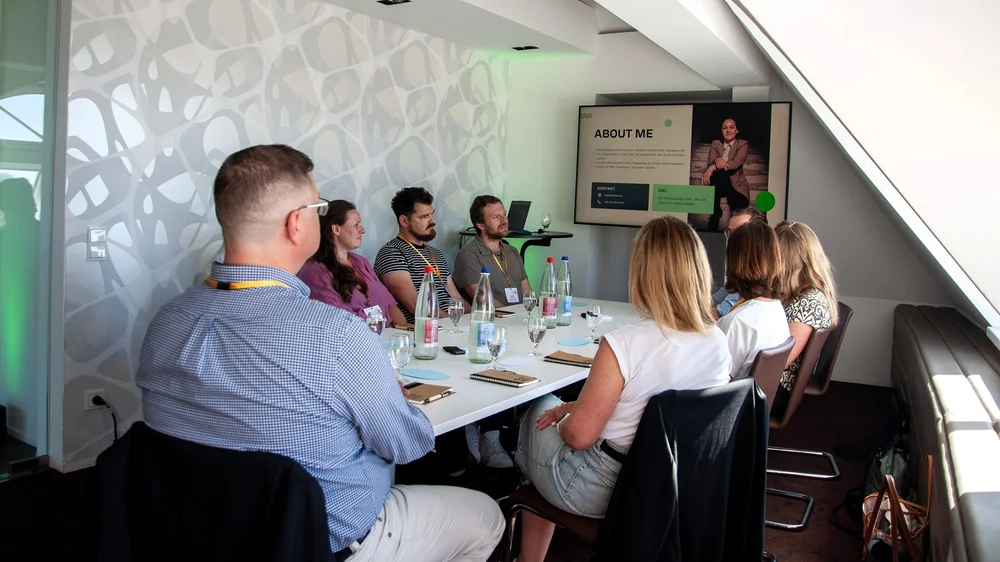 Teilnehmende im Deep-Dive-Workshop
