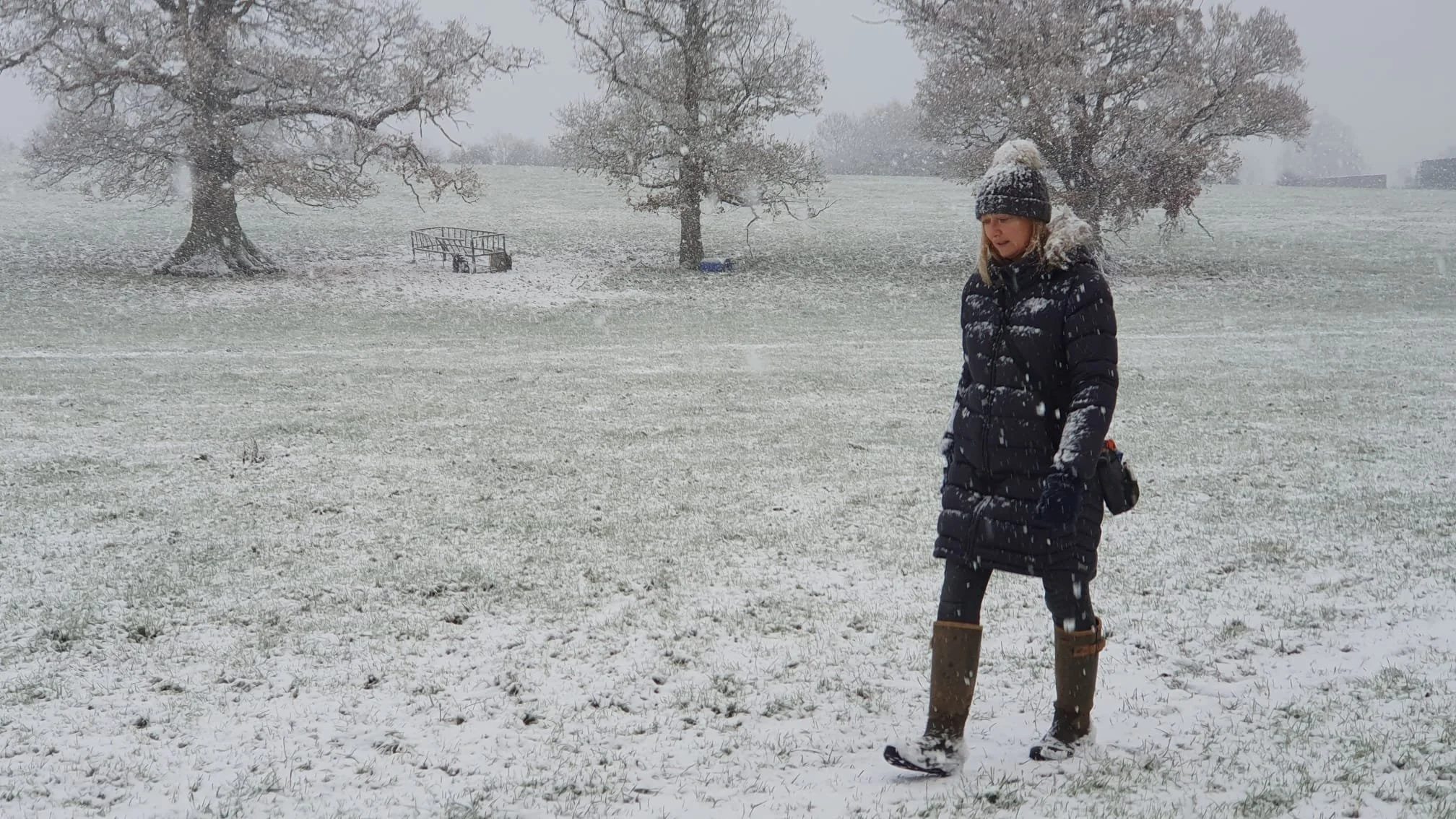 When Christmas Hurts. Five Gentle Ways to Look After Your Heart.