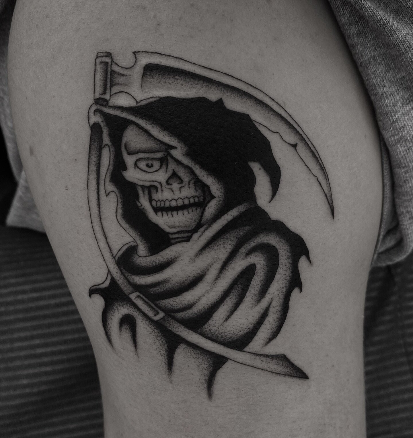 Made @mans_ruin_tattoo bookings are open for January DM for a spot! 
Thanks to Balin for the trust on this one. 
.
.
.
.
#tattoo #tattoos #finelinetattoo #fineline #finelinework #blackandgrey #melbourneart #melbournetattoo #reaper #reapertattoo #oldl