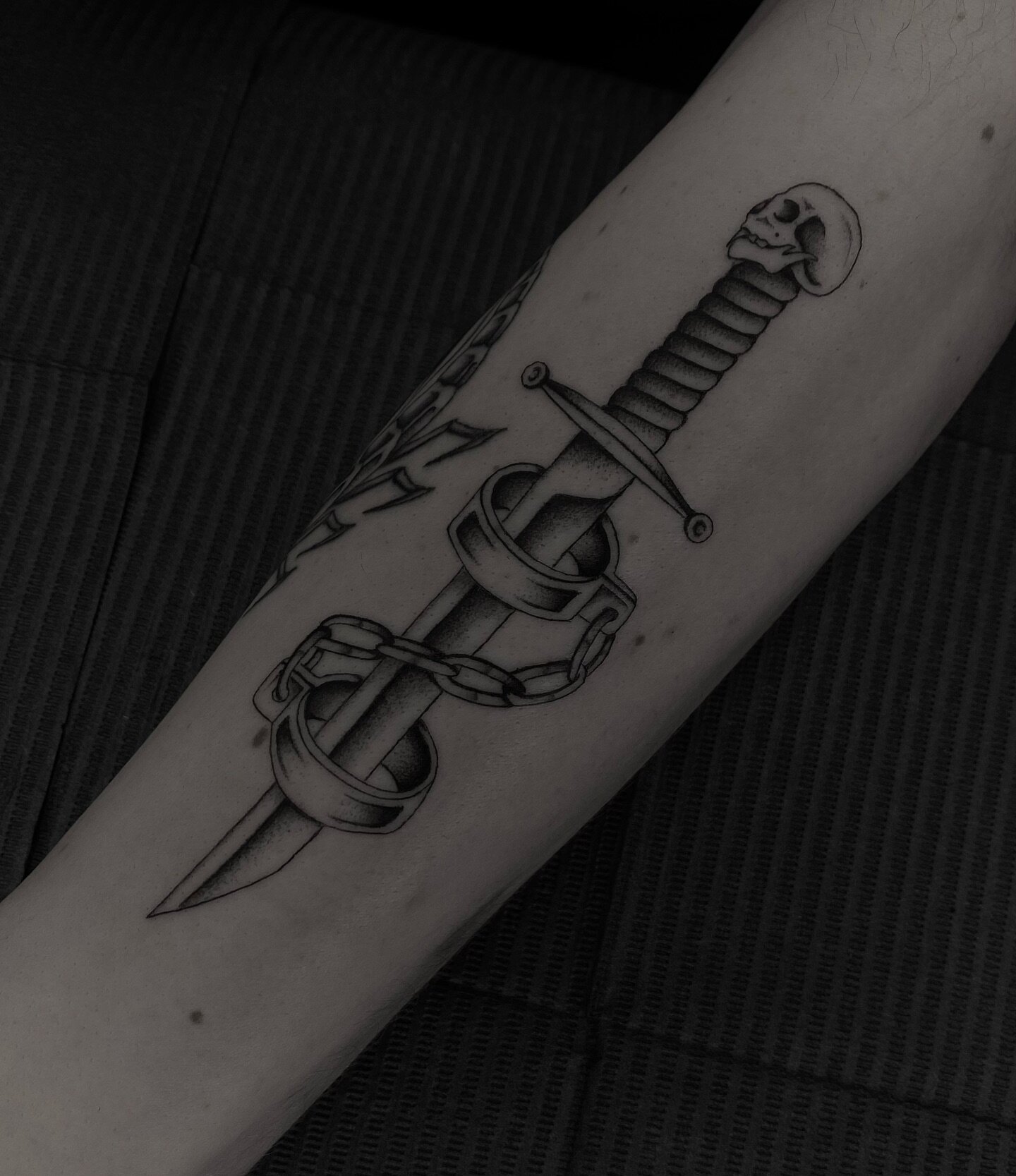 Live by the sword.. one from my flash for Jay. Will tattoo this all day every day. 
Booking February, DM or email me at outsidertattooing@gmail.com. My design or yours..