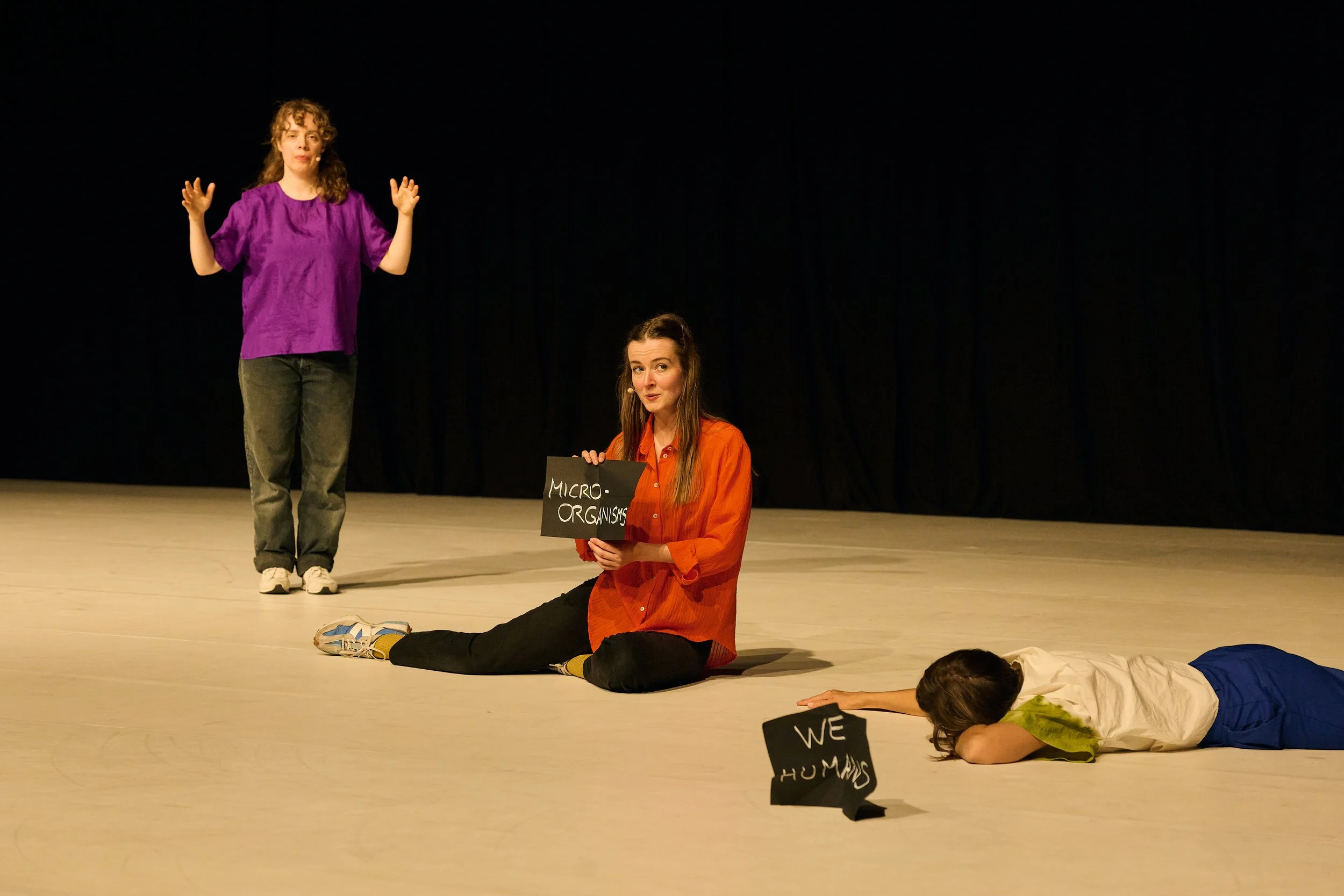 Somatic science fiction of doom. Review by Agnes Schneidewind