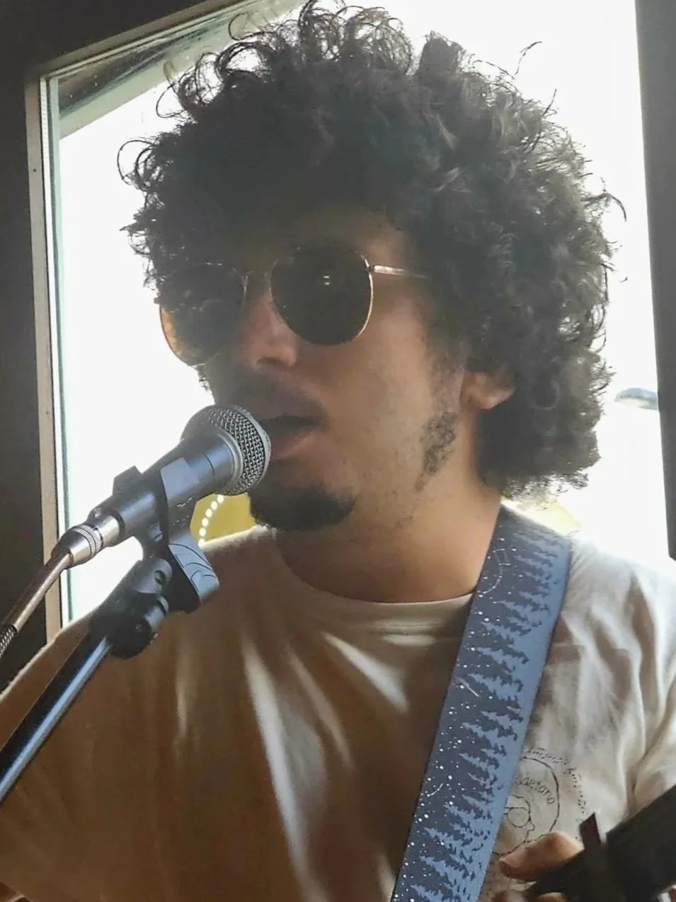 Friday’s Live Music! Marco Di Gaetano Performs!
