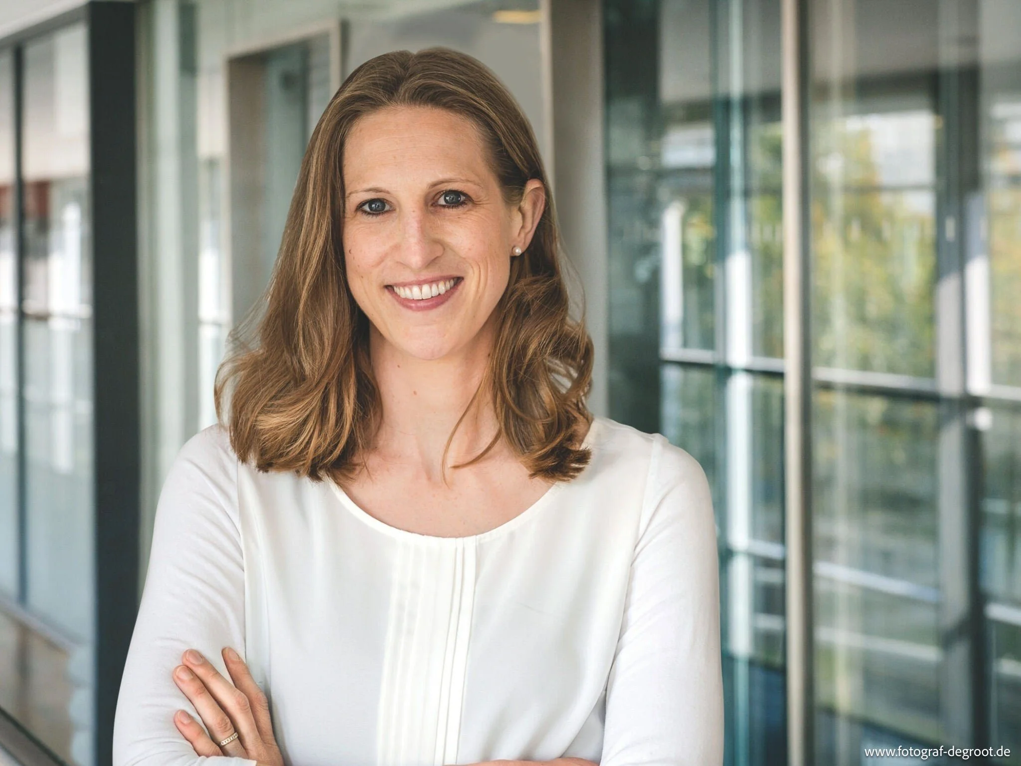 Business-Porträt für die Fraunhofer Academy – ganz ohne Studio