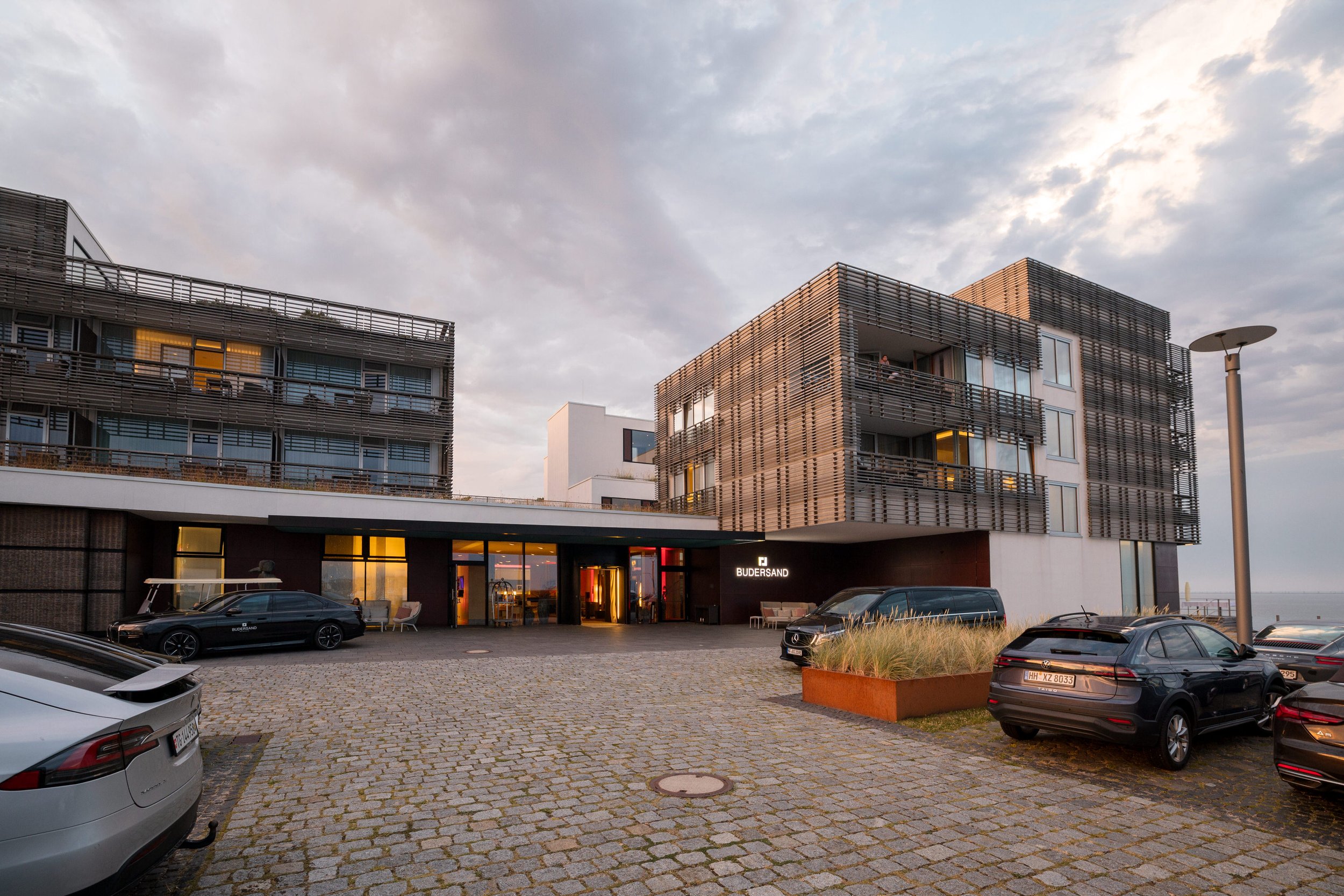 Hotel Budersand in Hörnum am Abend