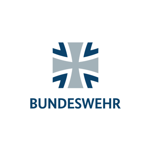 Das Logo der Bundeswehr mit stilisiertem schwarzen und blauen Symbol und dem Schriftzug 'BUNDESWEHR' darunter. - Referenz Christian-Arne de Groot