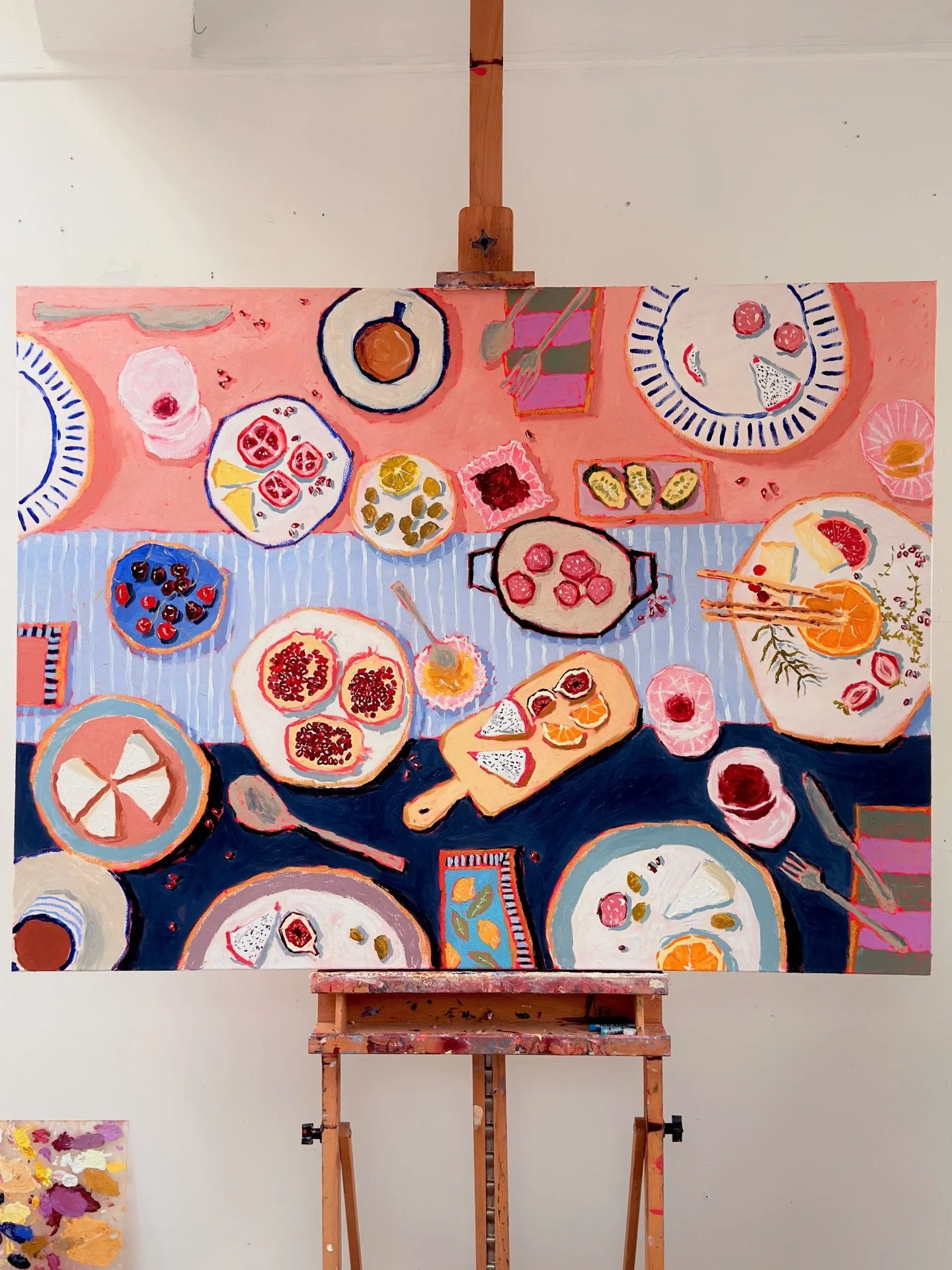The largest painting I&rsquo;ve done for a LONG time 🥹🥹🥹 Inspired by Turkish breakfasts 🍓🍇🧀
-
Available at my show next week! Tickets in bio 🎟️