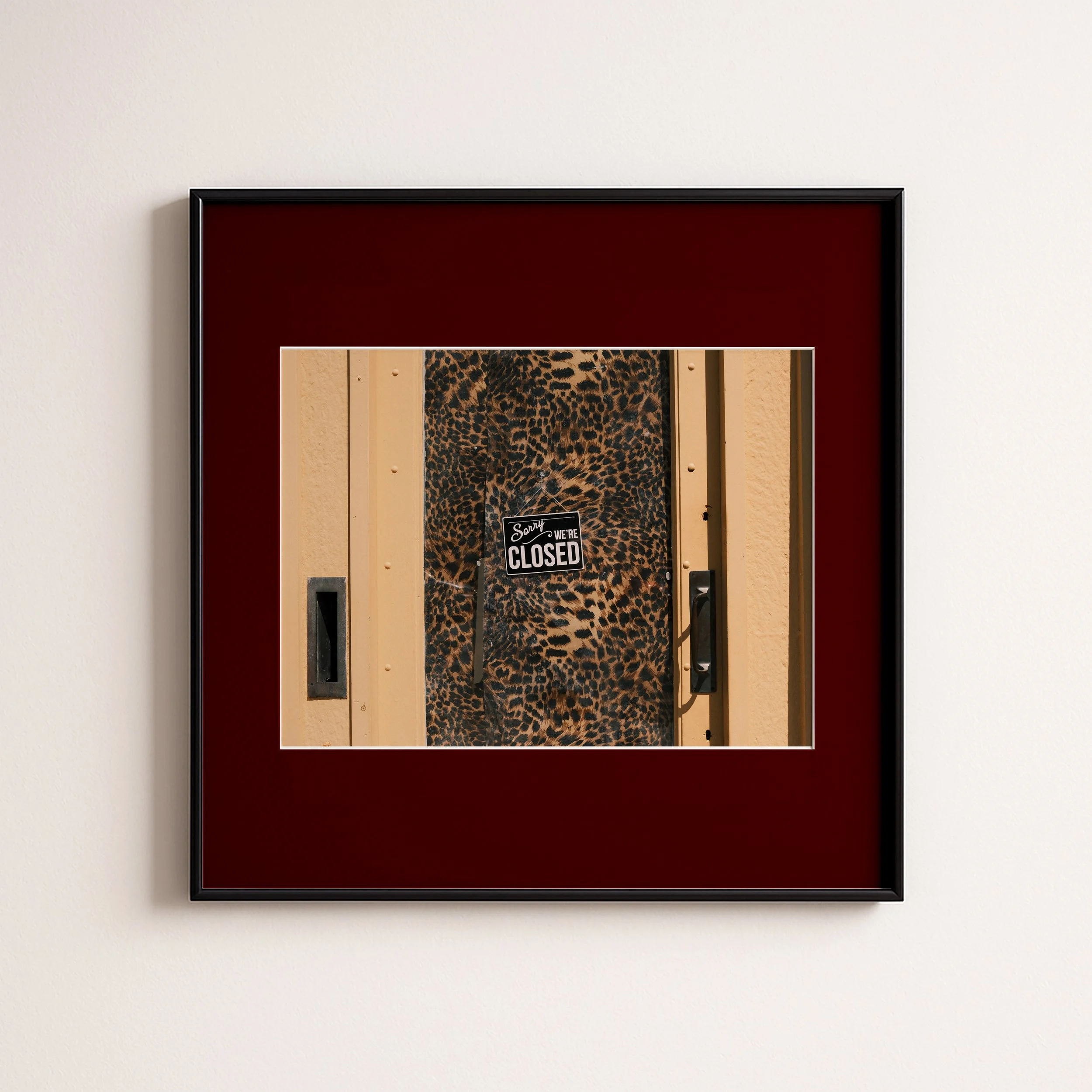 LEOPARD PRINT CLOSED MAROON .jpg