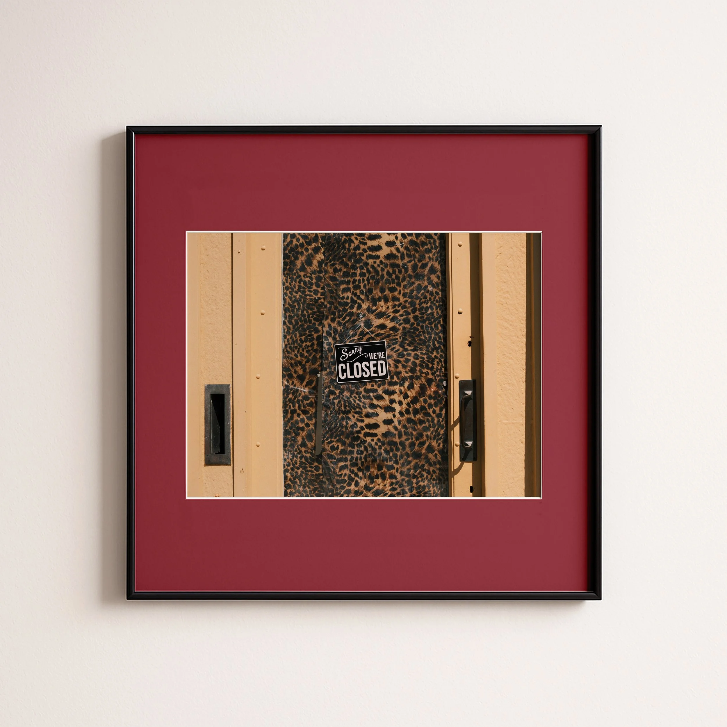 LEOPARD PRINT CLOSED RED .jpg