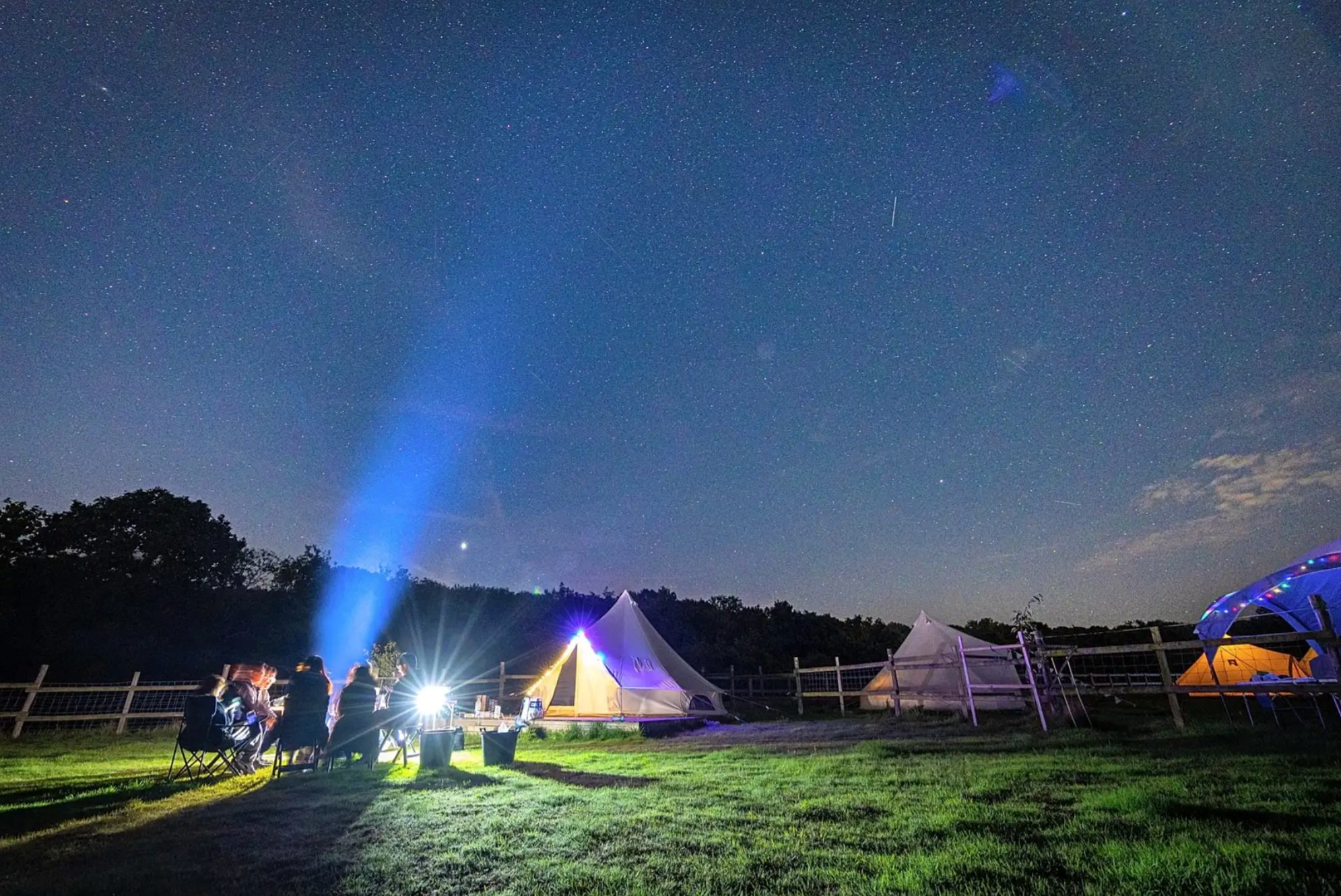 Under+a+starry+sky+-+Strictly+Camping.jpg