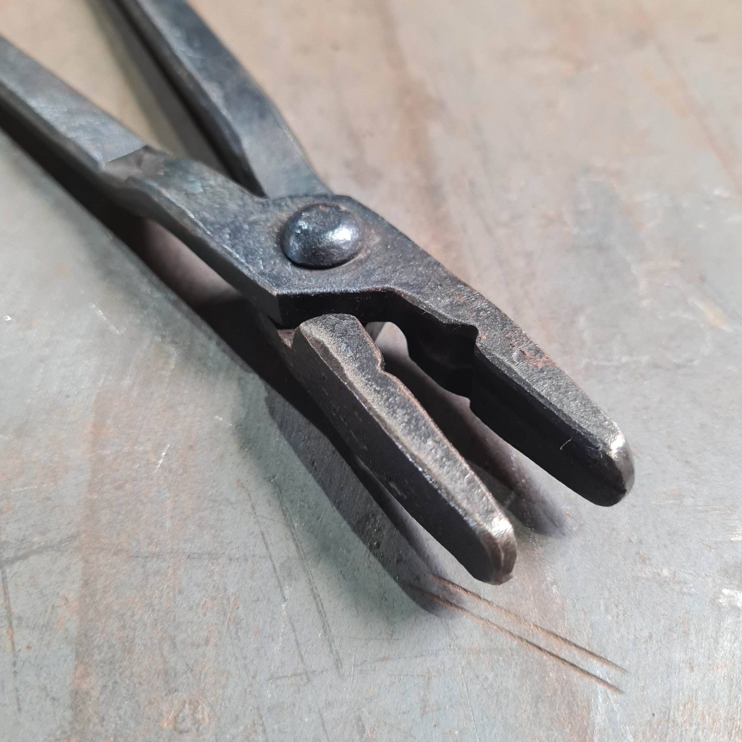 Flat Bit Tongs