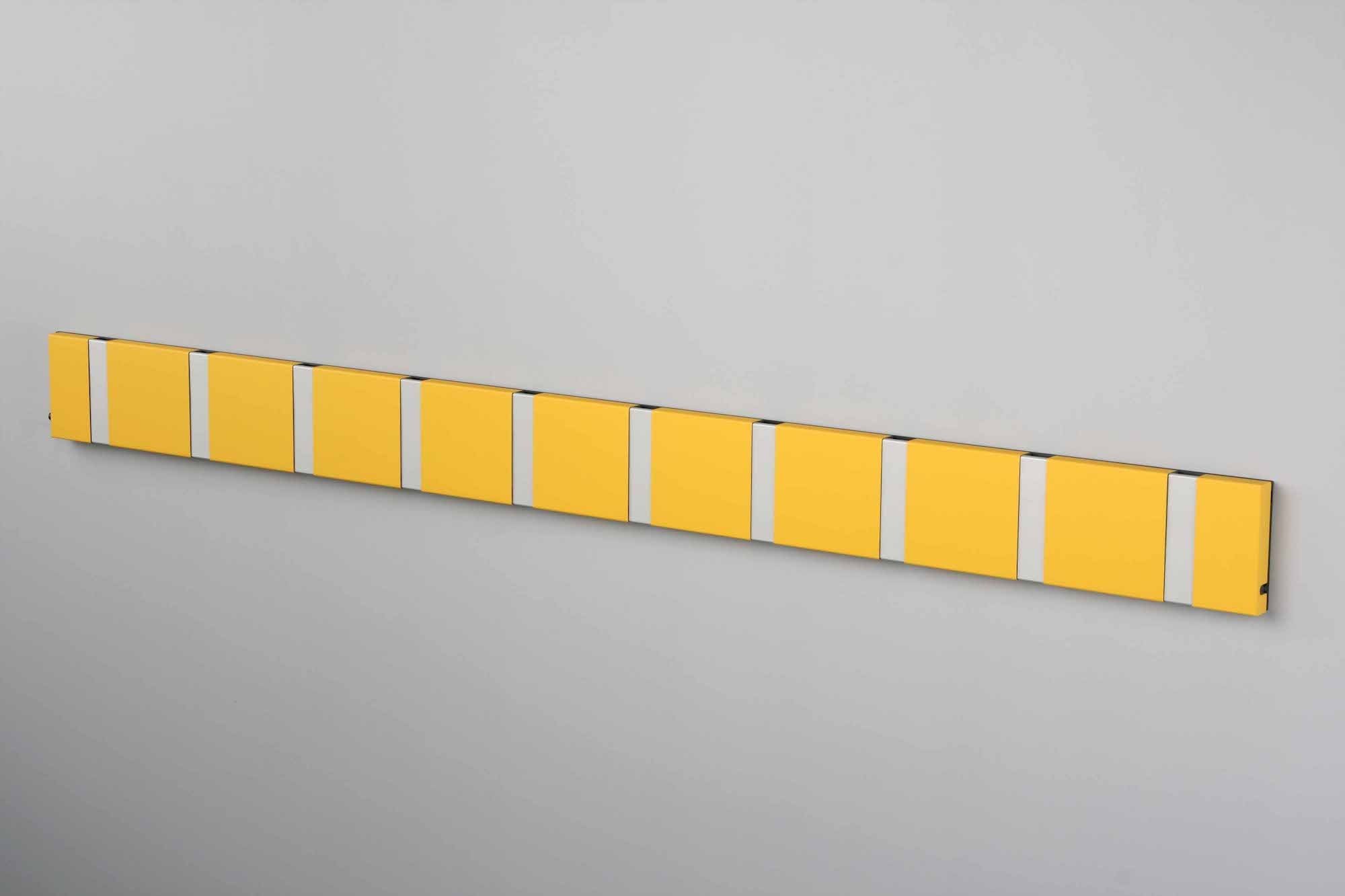 gul dekorativ knagerække til indgangspartiet 10 kroge