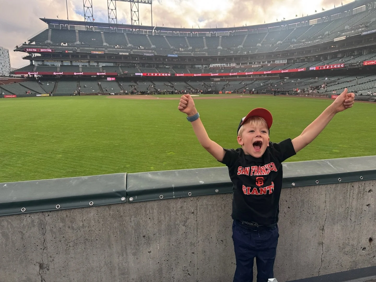 ⚾ Summer + reading + baseball = amazing memories! 

This amazing family won Giants tickets through our partnership with the El Dorado County Library, donated by the Giants to encourage kids to complete their summer reading challenge!

The Library sha