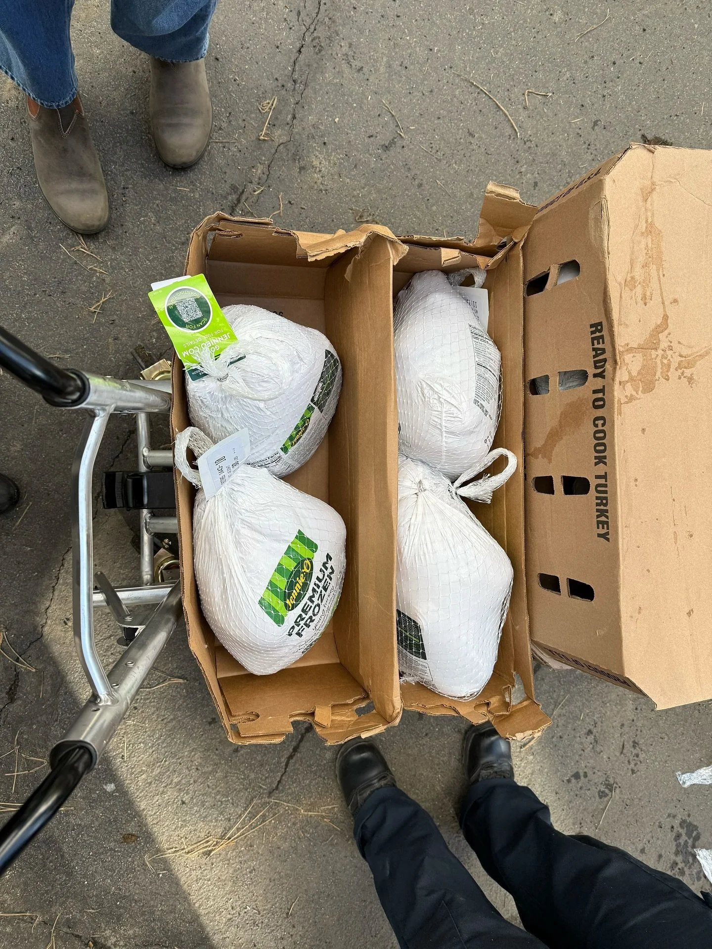 Some highlights of the Holiday Food Drive! 

✨Donations through December 12! ✨

📍 Link in bio for locations!