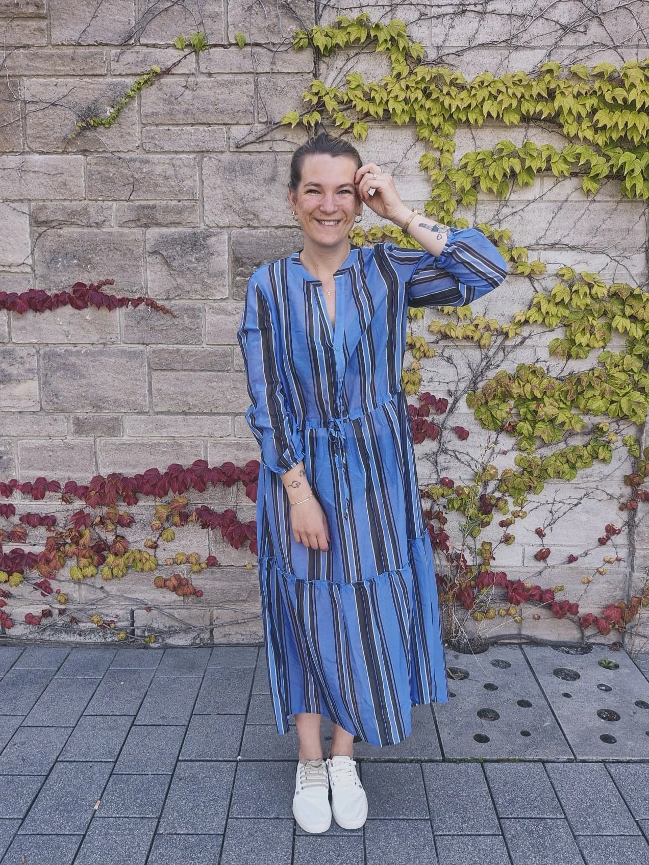 Good Morning Monday. 
Wir starten in die zweite Woche Lagerverkauf. 
Und wir haben noch so einige h&uuml;bsche Teilchen. Seid ihr zb noch auf der Suche nach einem Kleid das ihr einfach schnell &uuml;ber den Badeanzug werfen k&ouml;nnt? 
Kate zeigt Eu