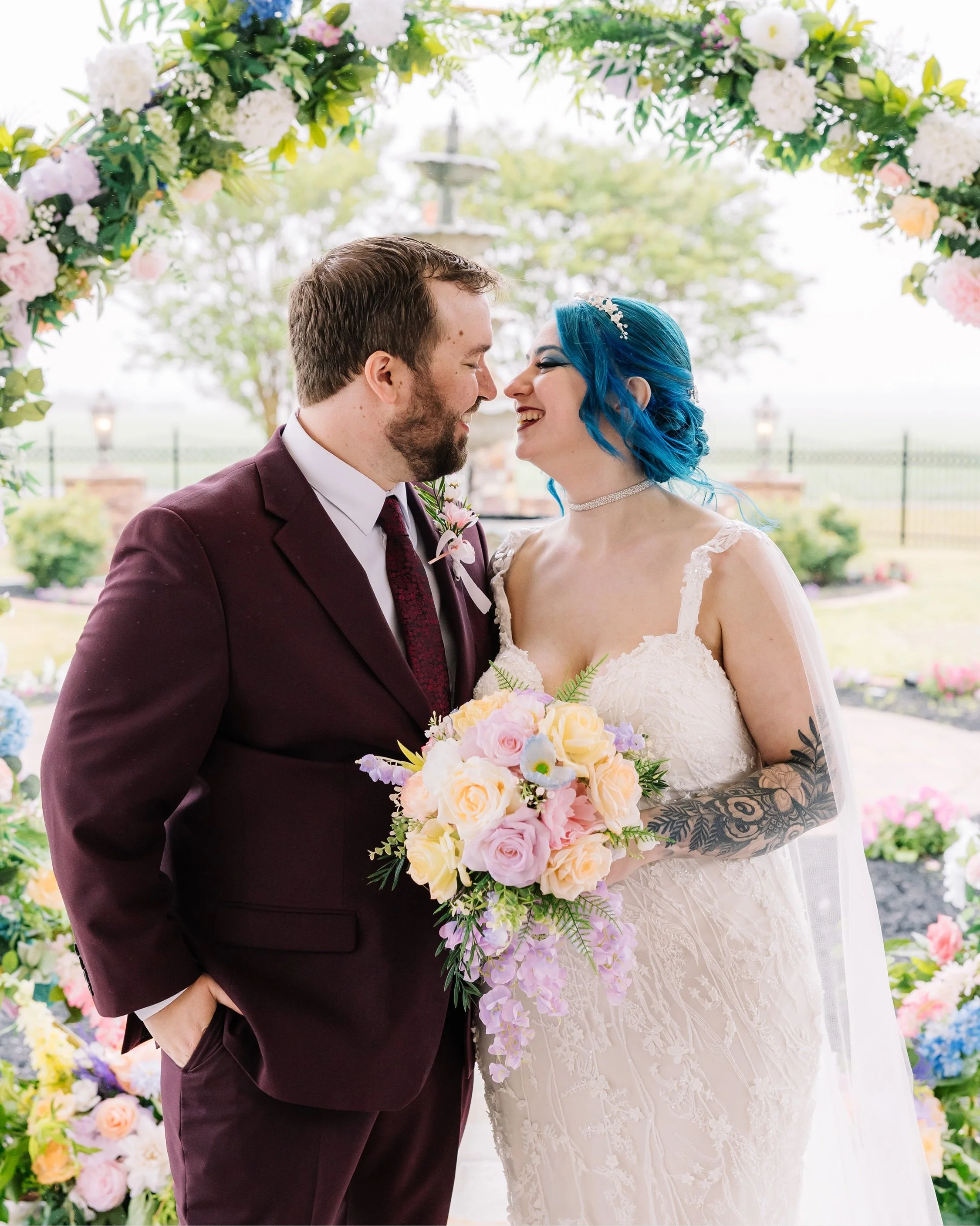 Ren&eacute;e + Collin celebrated their wedding day on Saturday! 💙

From getting married at a family home, to the FAUX florals made by a good friend, to the little creatures amongst the reception decor, everything was designed around what the couple 