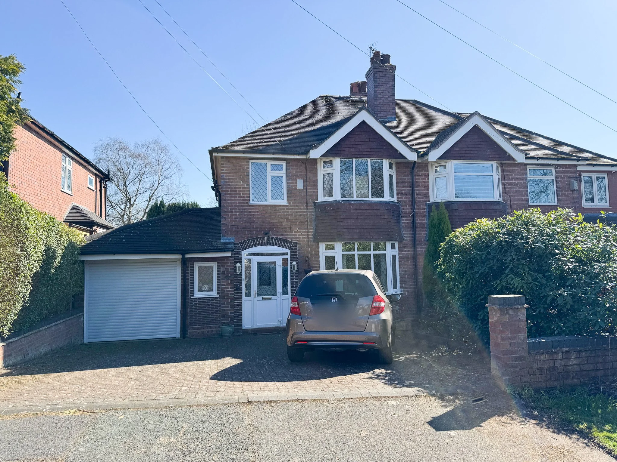 🏡Extended Three Bedroom Semi-Detached House for Sale – Sandon Avenue, Westlands, Newcastle-under-Lyme – £339,950
