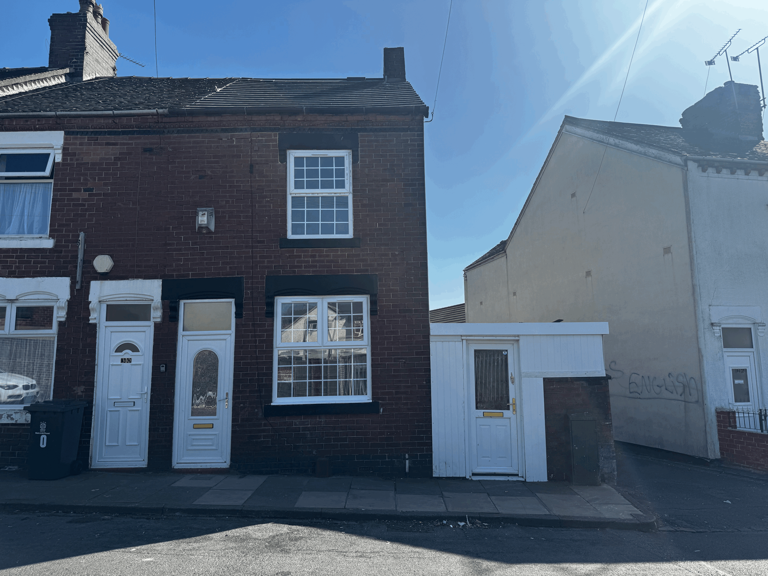 🏡Two/Three Bedroom End Terrace House For Sale in Cobridge – £100,000