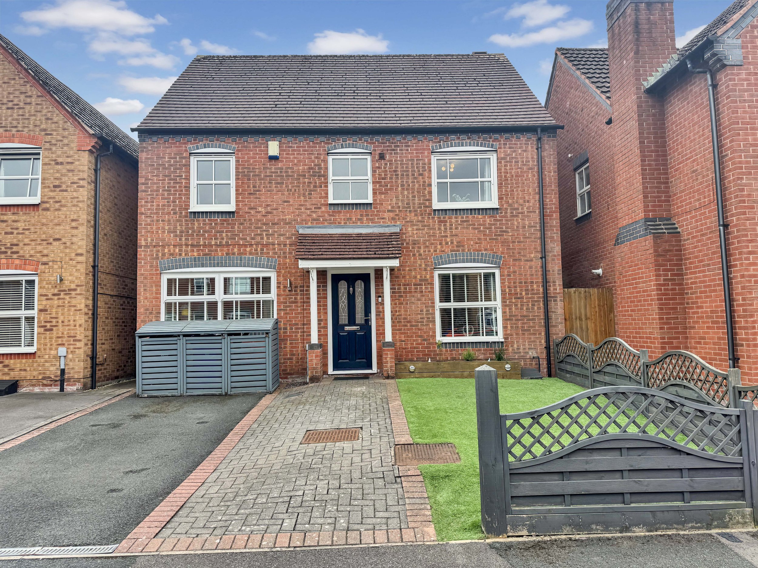 🏡 Ovaldene Way, Trentham, ST4 8HZ - Offers In Excess Of £375,000
