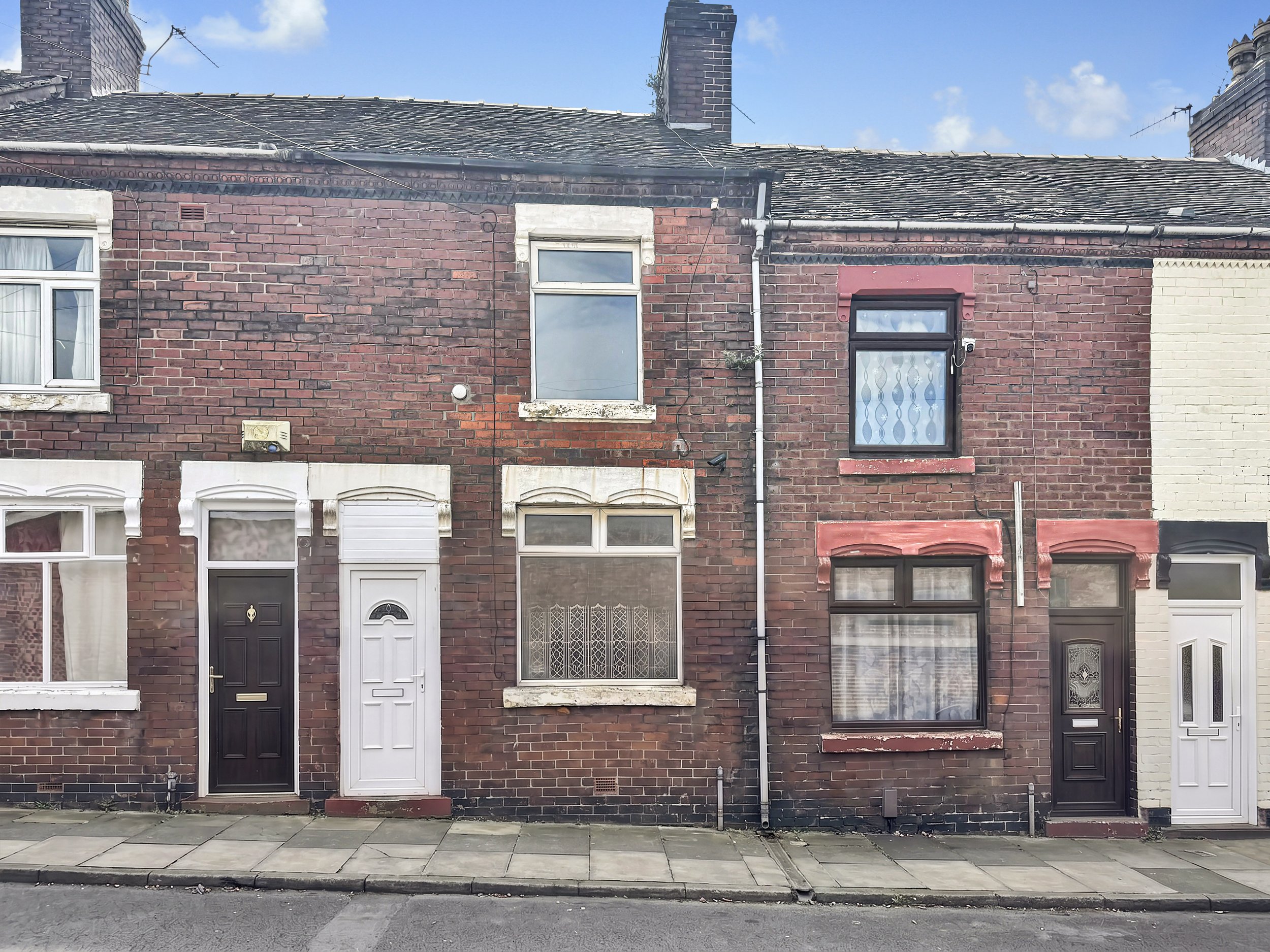 🏡 Hillary Street, Cobridge, Stoke-on-Trent, ST6 2PG - £86,500