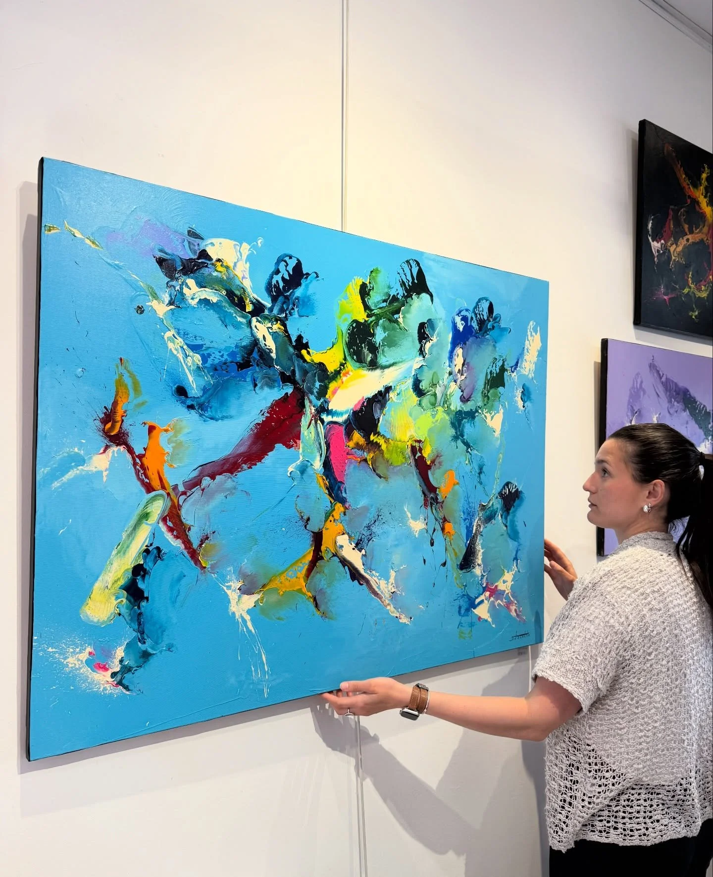 L&rsquo;&Eacute;nergie du Regard : Oeuvre de la semaine avec Thierry Zdzieblo 🦜

&Agrave; la veille du vernissage de Thierry Zdzieblo, il nous semblait impensable de choisir un de ses tableaux pour l&rsquo;&oelig;uvre de la semaine. Elle incarne par