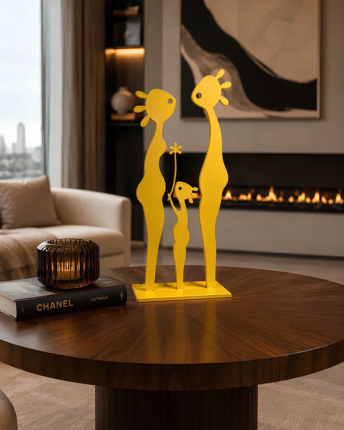 sculpture en acier d'une famille jaune de stratos Galerie Graal Art Contemporain .webp