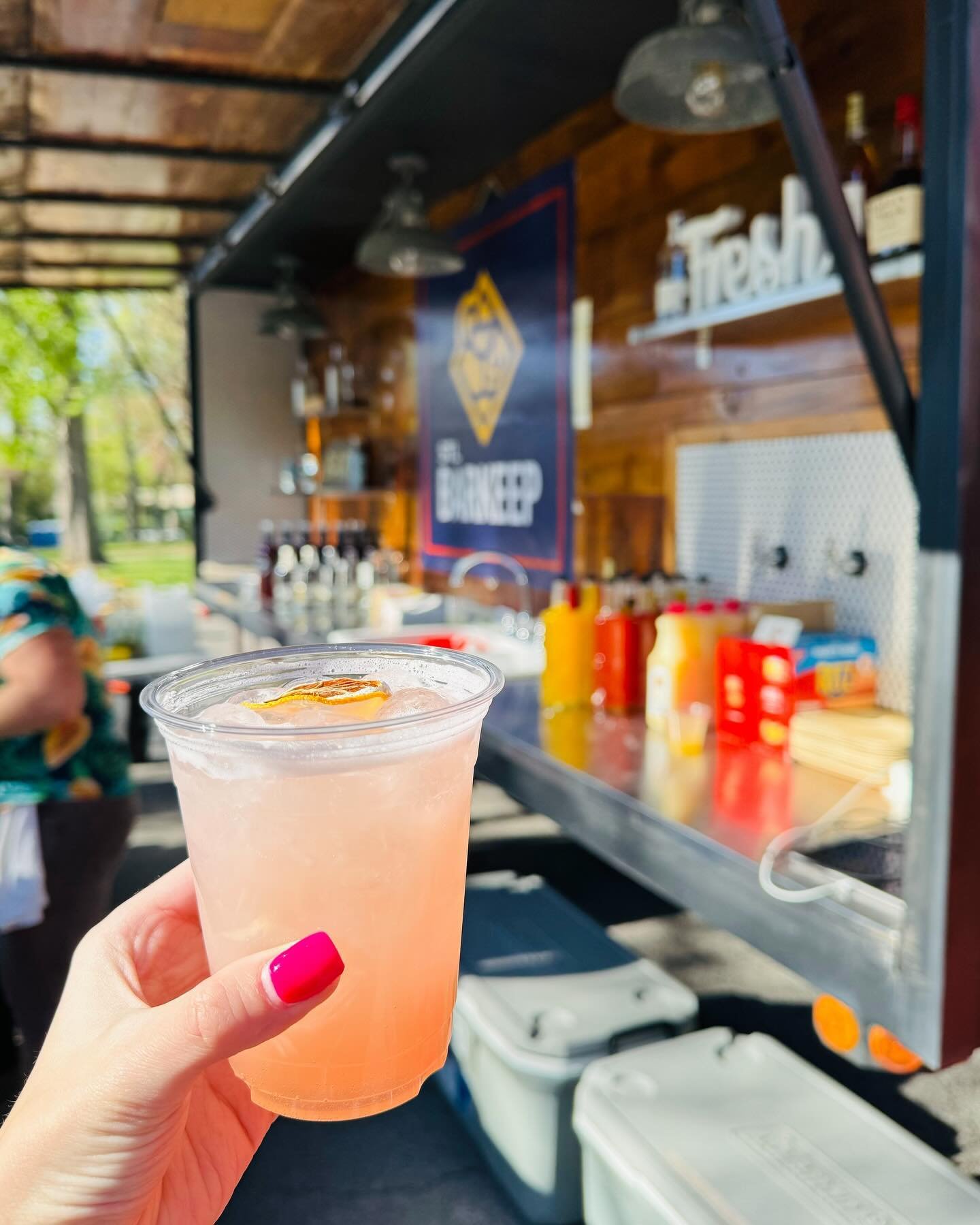 Fridays are for sunsets and cocktails. ☀️🍸 Join us for the best happy hour in the city (4pm - sunset) in @towergrovepark every Friday for Sunset Sips (FKA Beer + Cocktail Garden). 

Will you be de-stressing with a @barkeep.us bev with us? 👇🏻