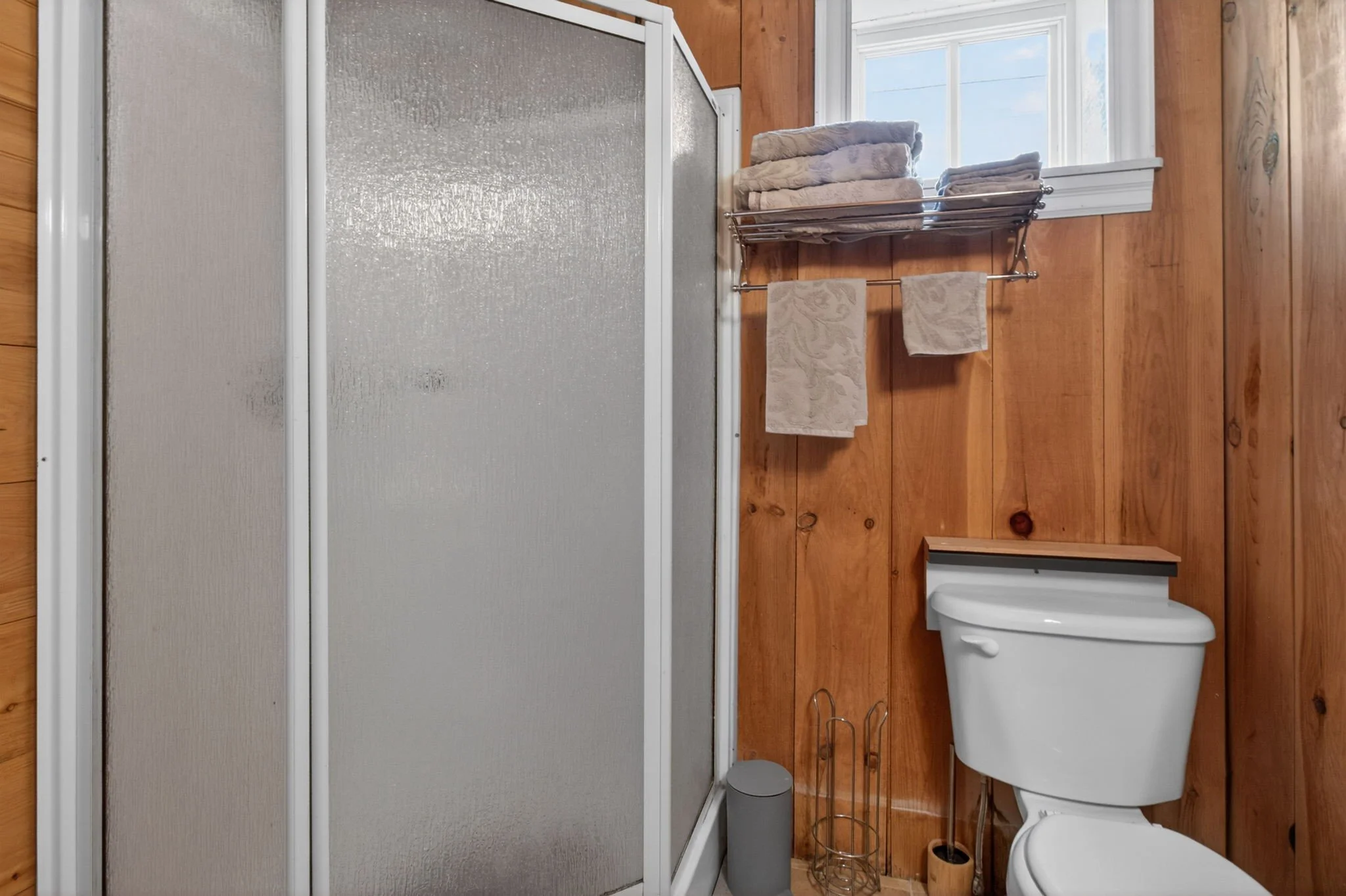 C Lw Bath 60-web-or-mls-IMG_3703.jpg