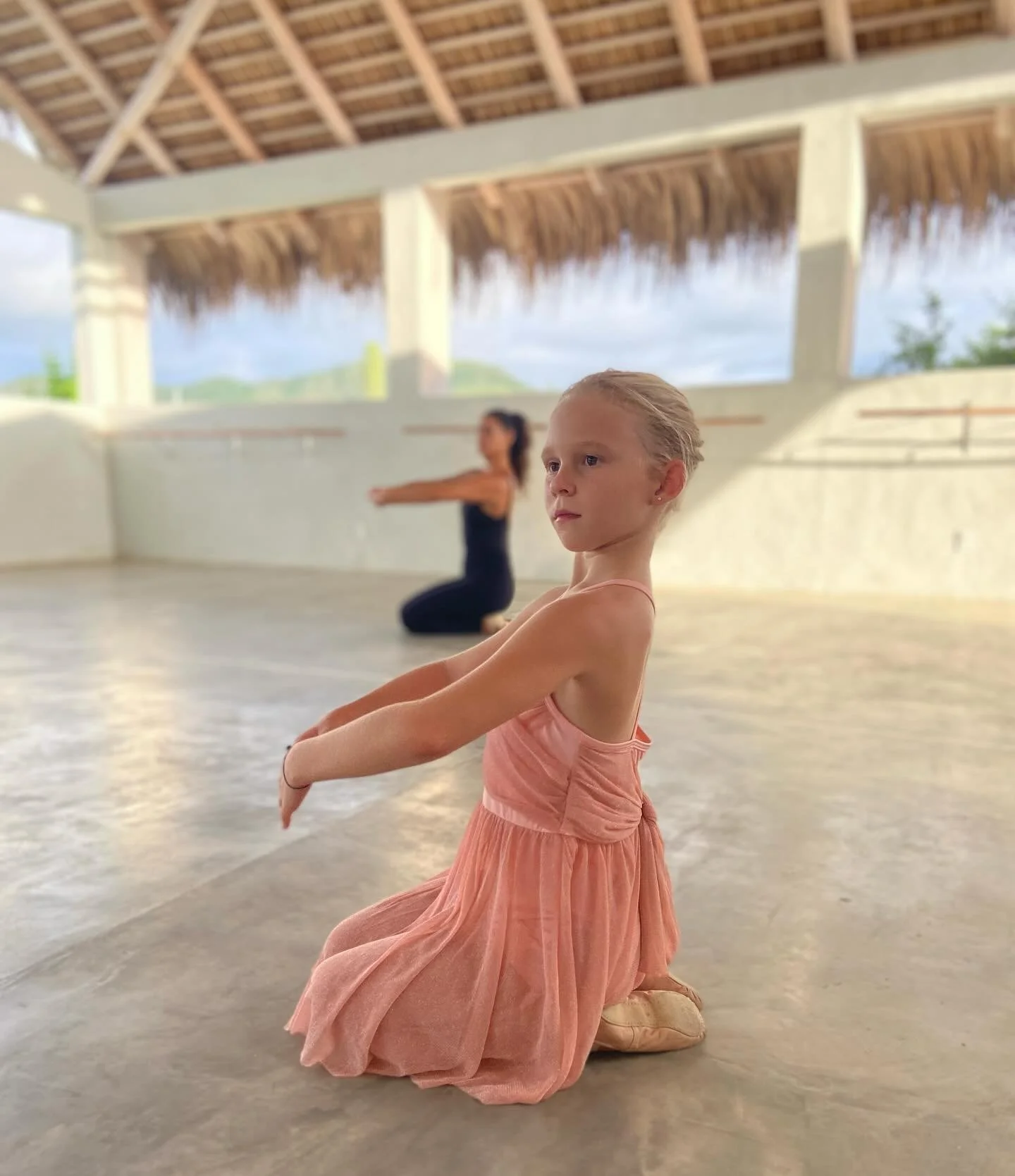 The rains also came to our first week of ballet 💧 but we are so happy to be back with our lovely dancers.

You can still sign up at balletpaloma.com!