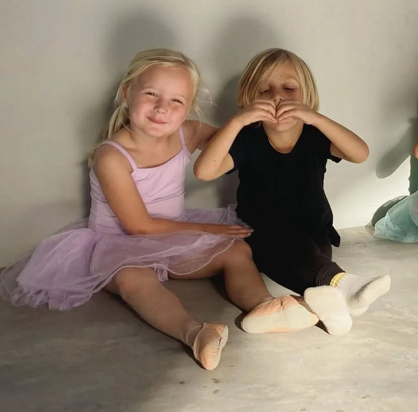 Feliz D&iacute;a del Amor y la Amistad 🫶🏼 

Love this throwback of these buddies.