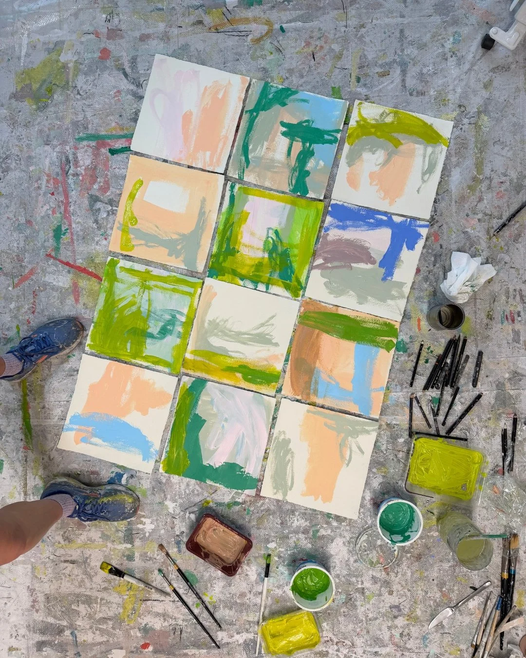 Playing with paint. May.
.
.
.
#_joannalynch @secondfloorstudios #abstractdrawing #abstractpainting #emergingartist