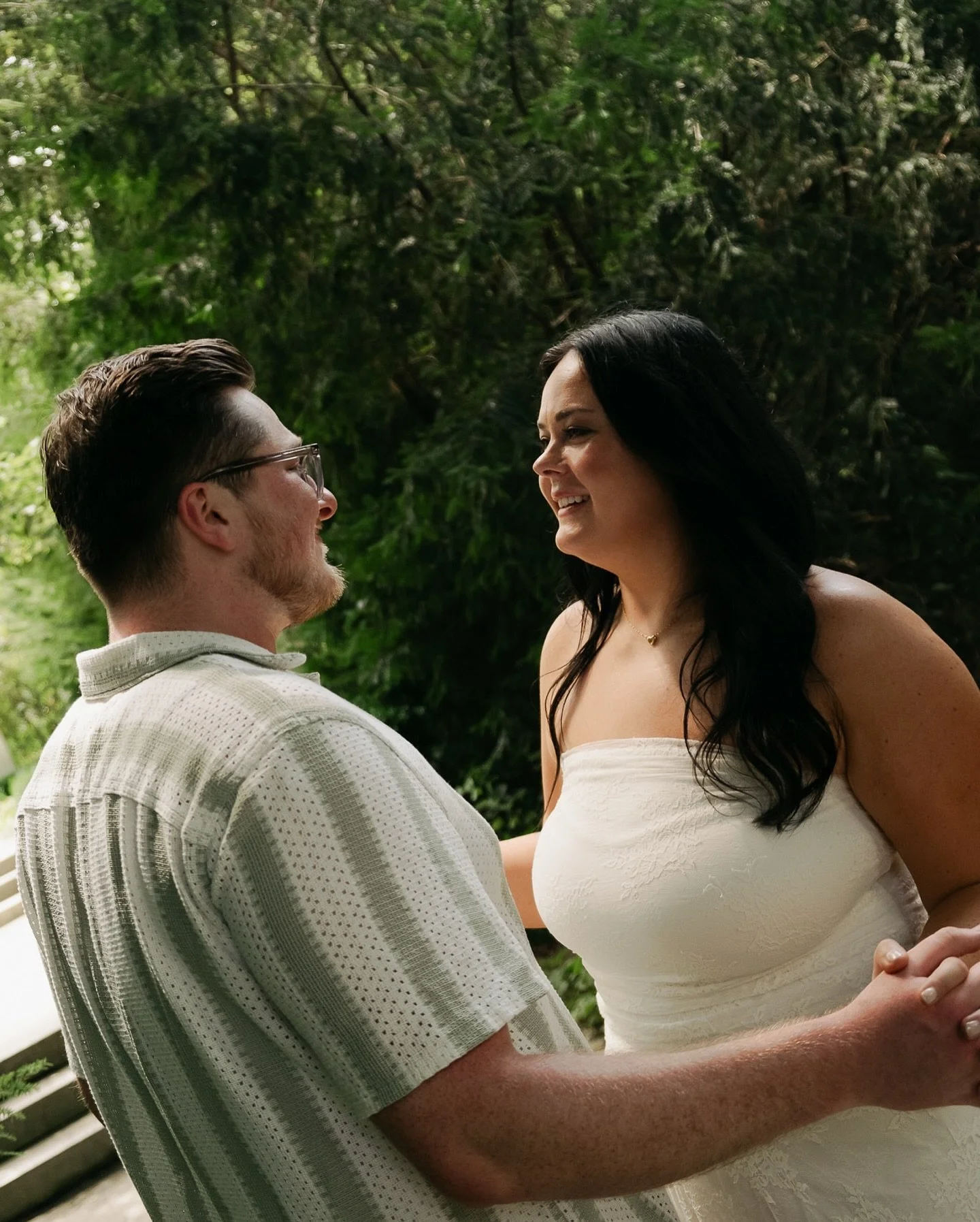 This weather has me not knowing how to act right now and I want to share all of my summer sessions and manifest that it stays for good! 🤞🏼

.

.

.

#indianaphotographer #indianaphotography #indianapolisphotographer indyphotographer indianapolispho