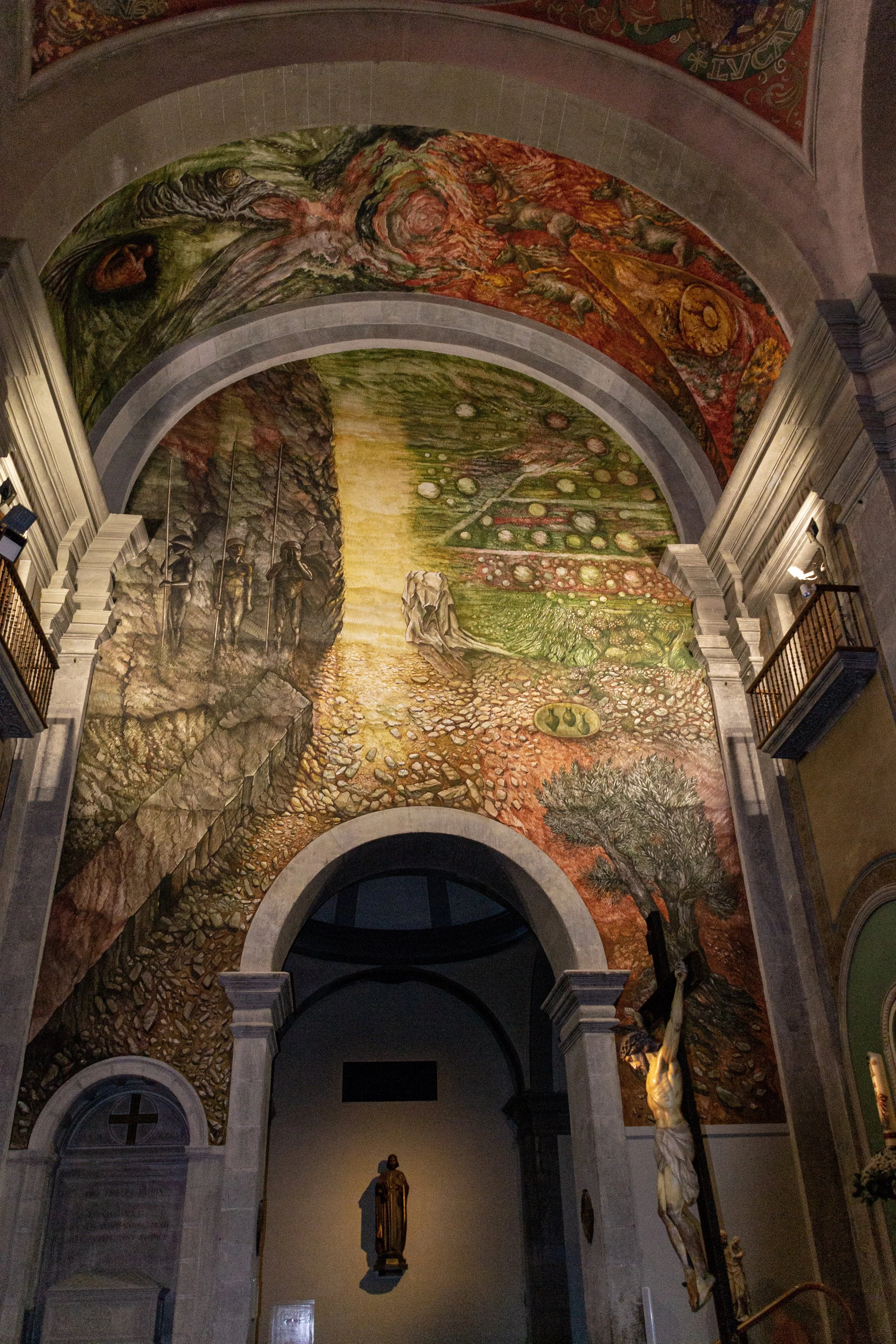 Pintures murals de Santa Maria de l’Alba de Tàrrega a l’interior de l’església.