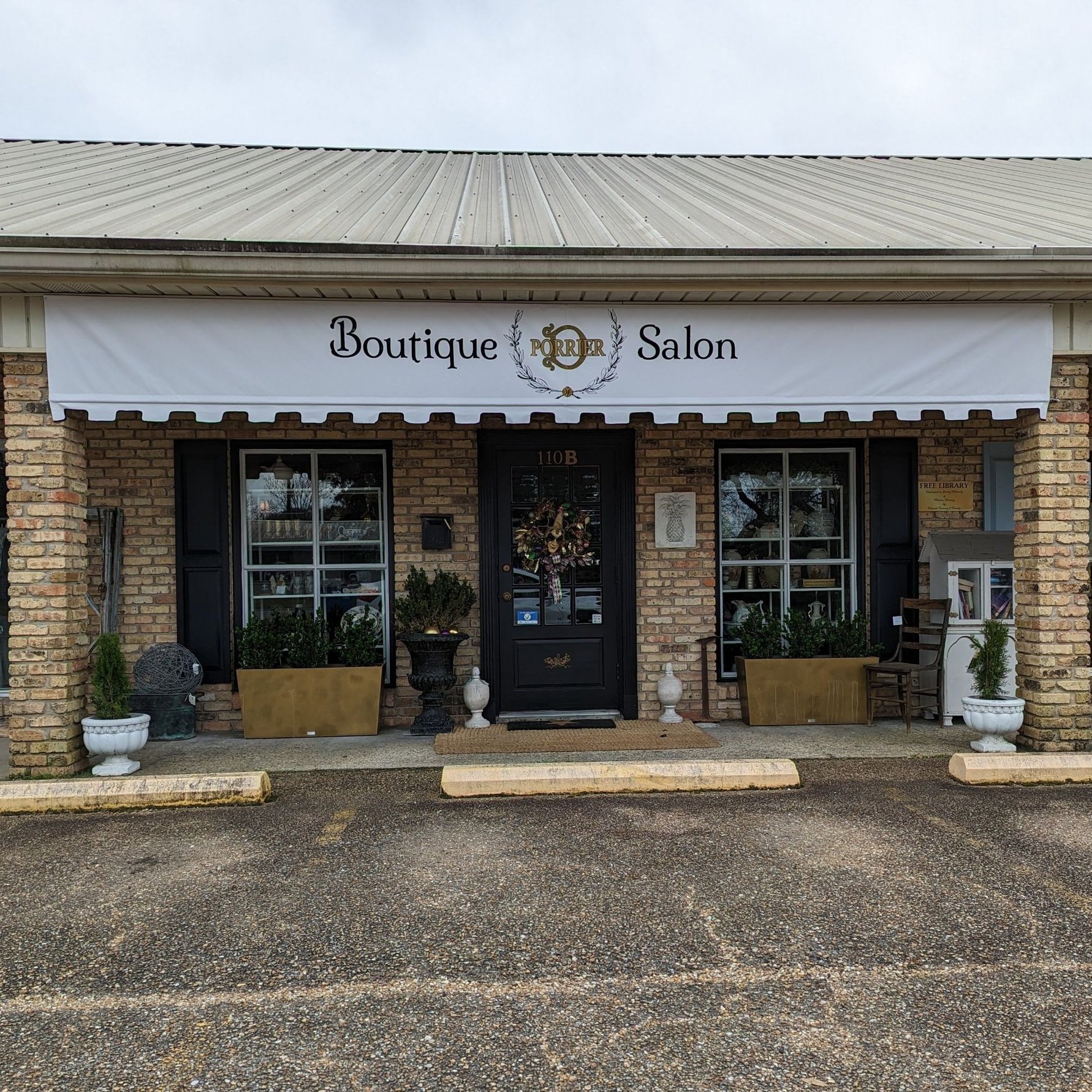 Boutique_Salon_DropValance_Awning.jpg