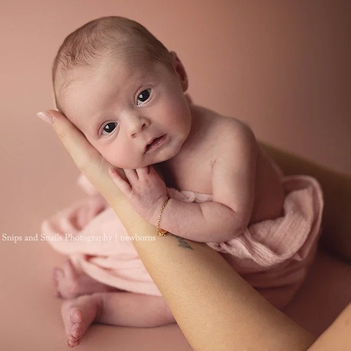 Incredible eye contact from this little peanut :)
#newbornphotography