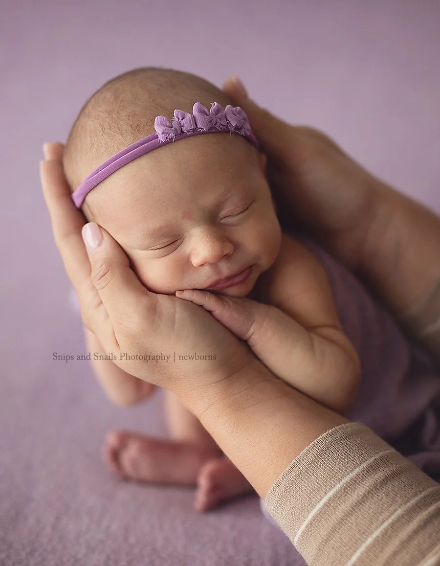 Just wrapped up this sweet girls gallery! Love seeing how tiny she is in mom's hands.💜
