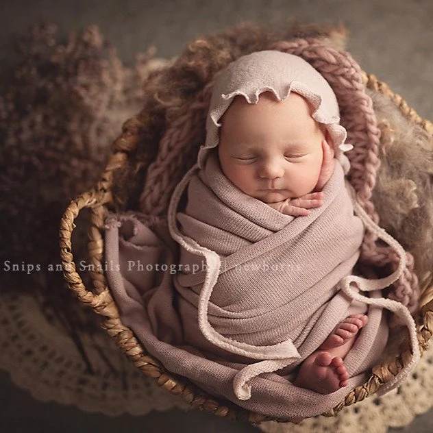 Wrapping up this sweet pea's gallery today! 💗
#ruffles
#newbornphotos
#newbornphotosession