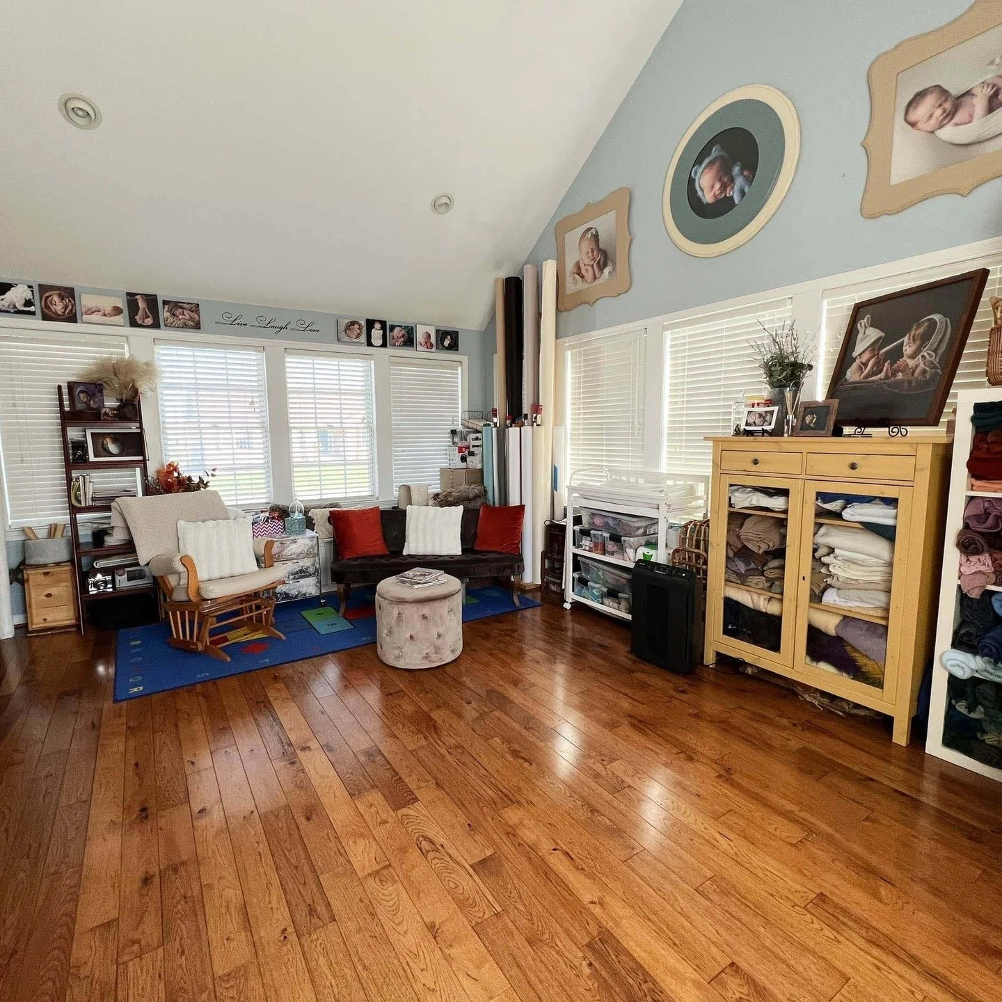 ❤️NEWBORN MODEL CALL - 5 free images - Tuesday 3/10/26 10:30 am. Age 6-15 days. Must sign model release for website/social media images. Purpose - to test out new studio props. Tag/Share with friends! PM me if interested.