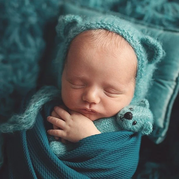 Popping all the spring colors! 🐰 Contact us to schedule! Babies 3 weeks and under https://www.snipsandsnailsphotography.com/contact
#chambersburgphotographer
#newbornphotographer
#babyphotographer
#hagerstownphotographer
#frederickphotographer
#Mart