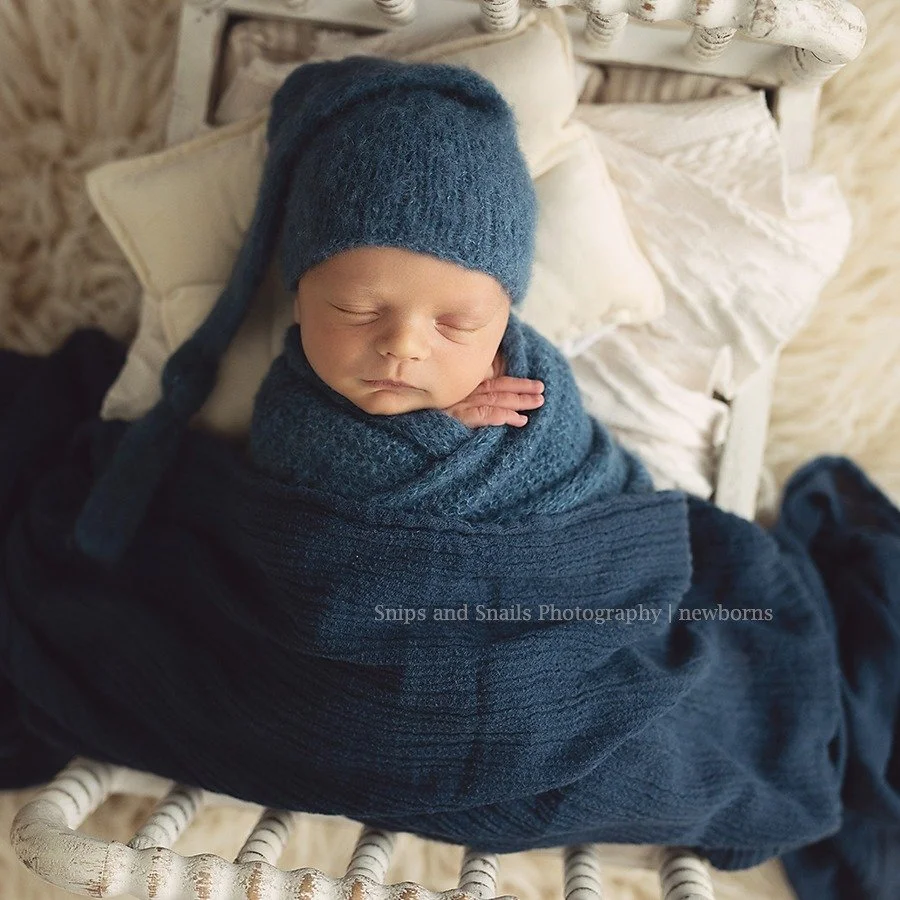 It's Friday! We made it! Don't sleep on it - go out and make those memories with family and the littles! 💙
#newbornphotography
#hagerstownphotographer
#MartinsburgPhotographer
#frederickphotographer
#chambersburgphotographer
#newbornphotographystudi