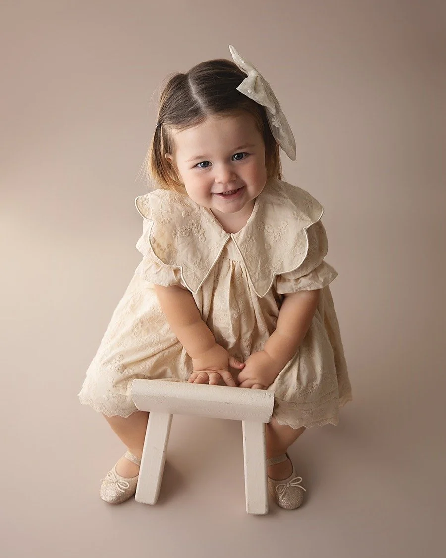 This big sister makes a hard bargain to let me take her pictures but so worth it! Mama's of little girls who don't know how to dress their little - this dress from Noralee is just perfect for sibling sessions! 
#siblingsmiles
#newbornfamilyphotograph