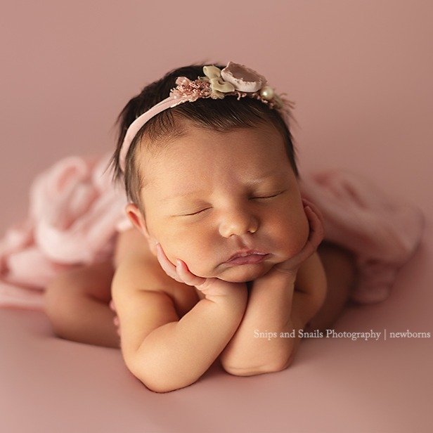 Cute, right? Yes, this baby girl was super comfy in this position but it is not for all babies. Your baby leads the session and we can always modify with mom or dad hands to create something just as beautiful. (Note: Froggy pose is always a composite