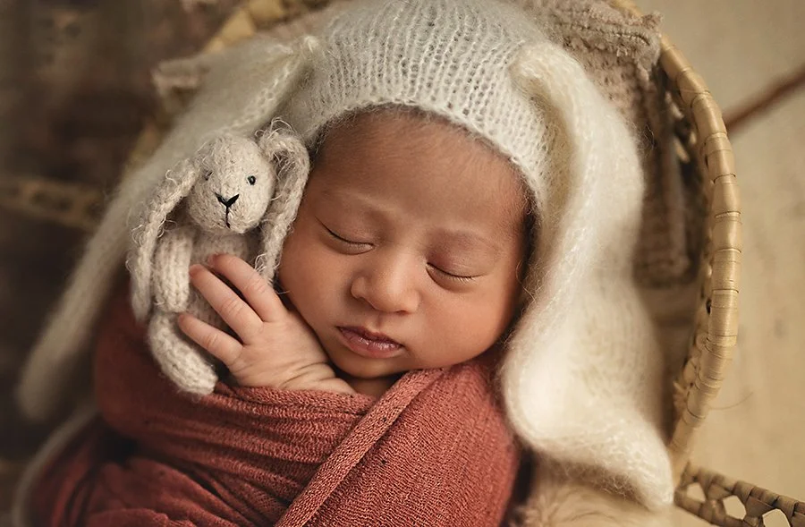 Easter bunny newborn photos near hagerstown and chambersburg in greencastle pa studio.