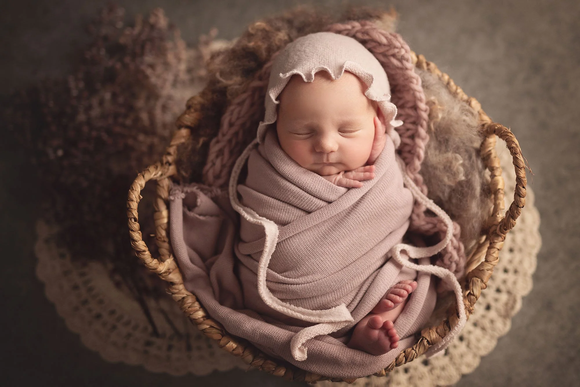chambersburg newborn photographer.jpg
