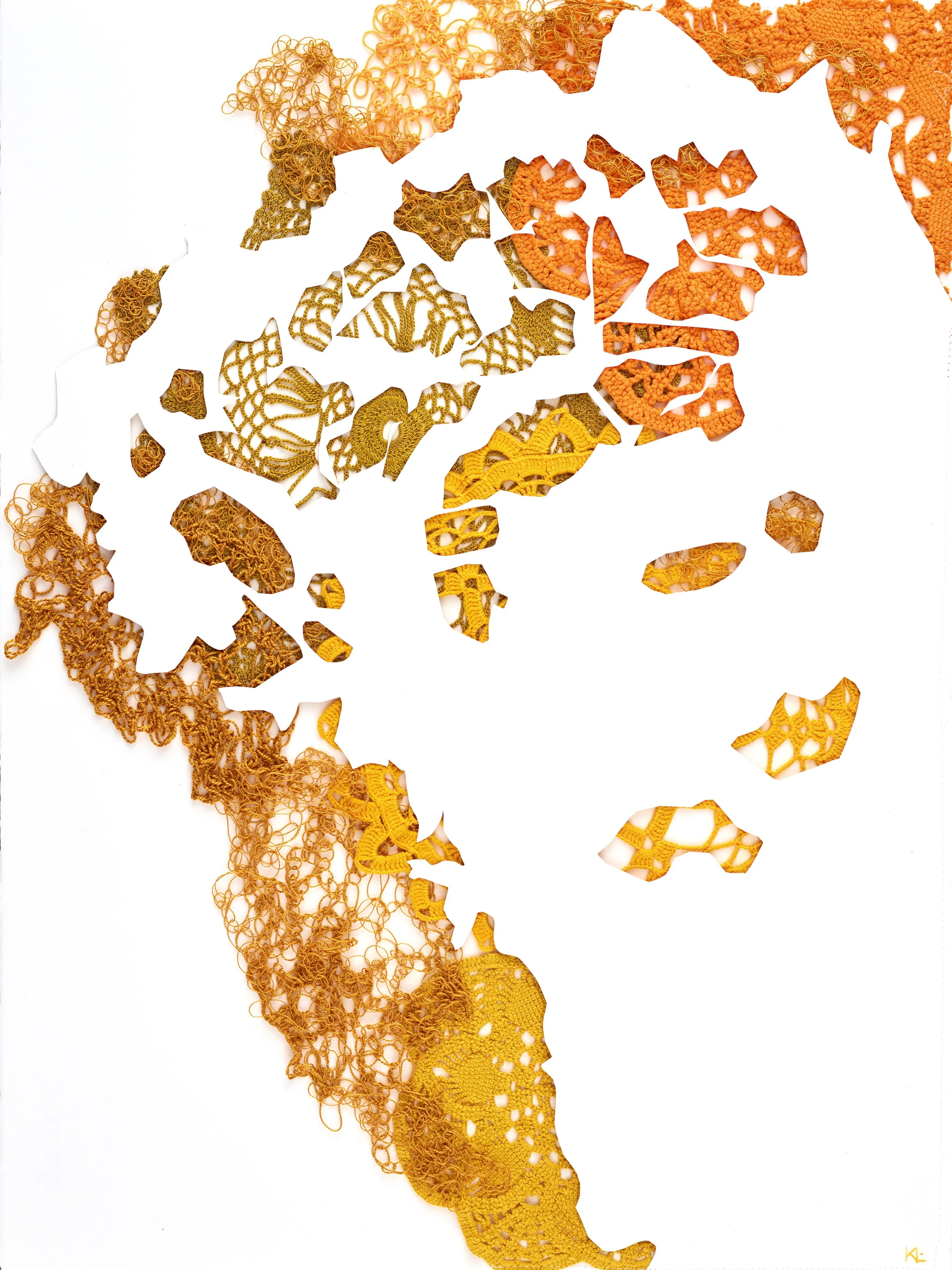 Skärvor från gryningshimlen 76x56, pärlgarn, virkade dukar, Somerset syrafritt litopapper. © Karin Lönnå (Foto: Kristofer Lönnå)