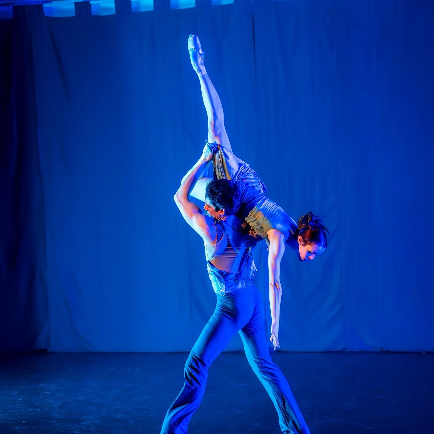 Highlights from Le Grand Bleu's world premiere at our Inaugural Showcase this past weekend! 🌊💙

📸: @edie_tyebkhan_photography 

#littlewomenballet #womenstories #legrandbleu #motherearth #springseason2026