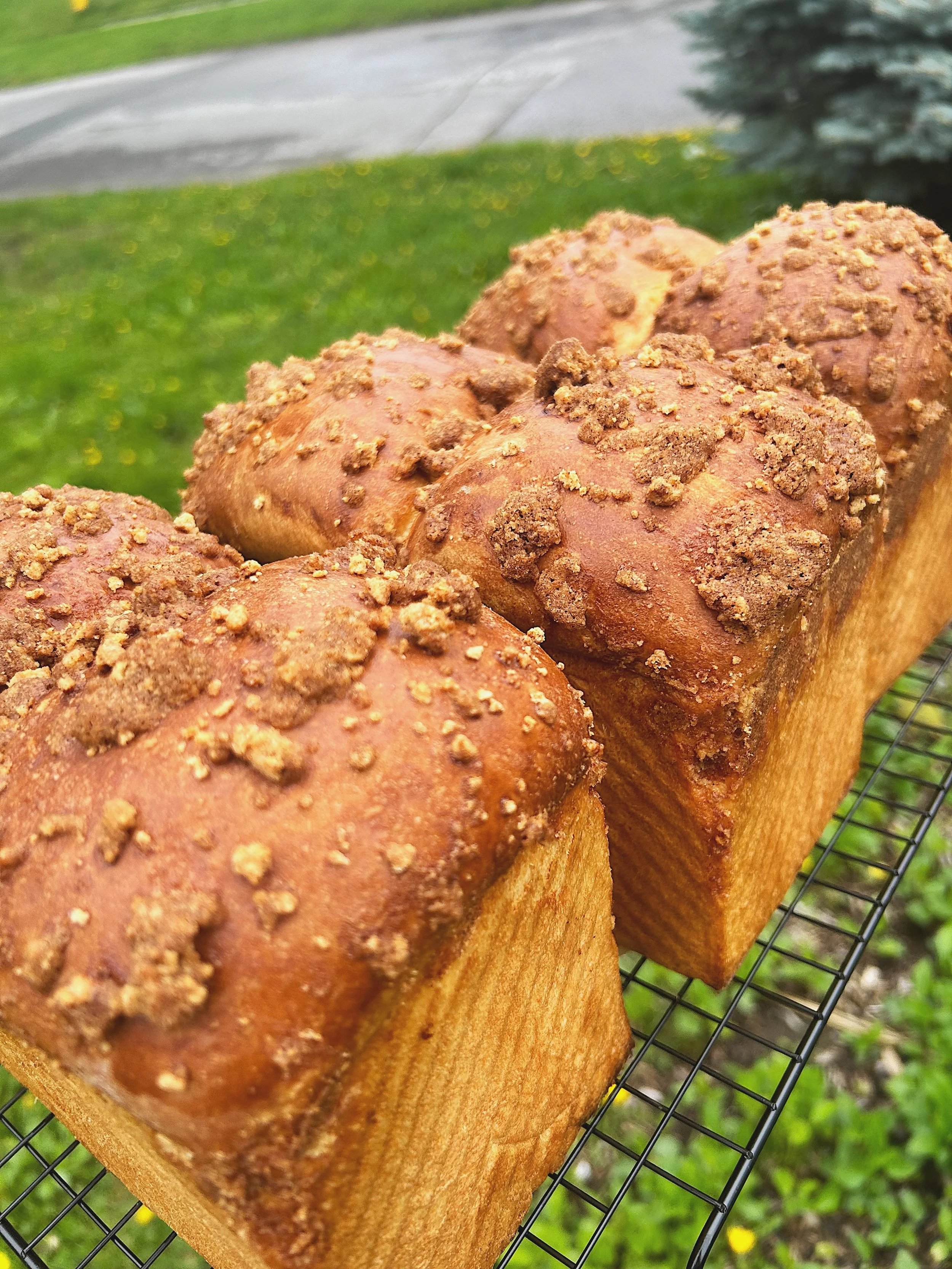 Cinnamon crunch bread
