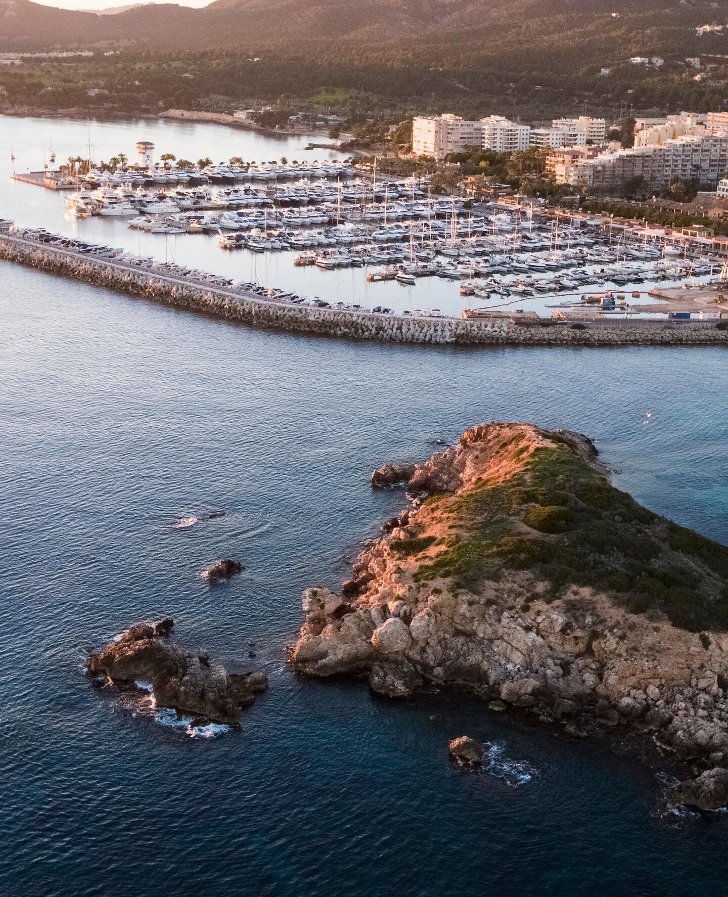 We&acute;re located in one of the most beautiful and luxurious ports of Mallorca; Puerto Portals 😍⁠
⁠
Make sure to visit us when visiting the port! ⁠
⁠
⁠
⁠
⁠
#spain #palmademallorca #majorca #palma #islasbaleares #mallorcaisland #mallorcagram #visit