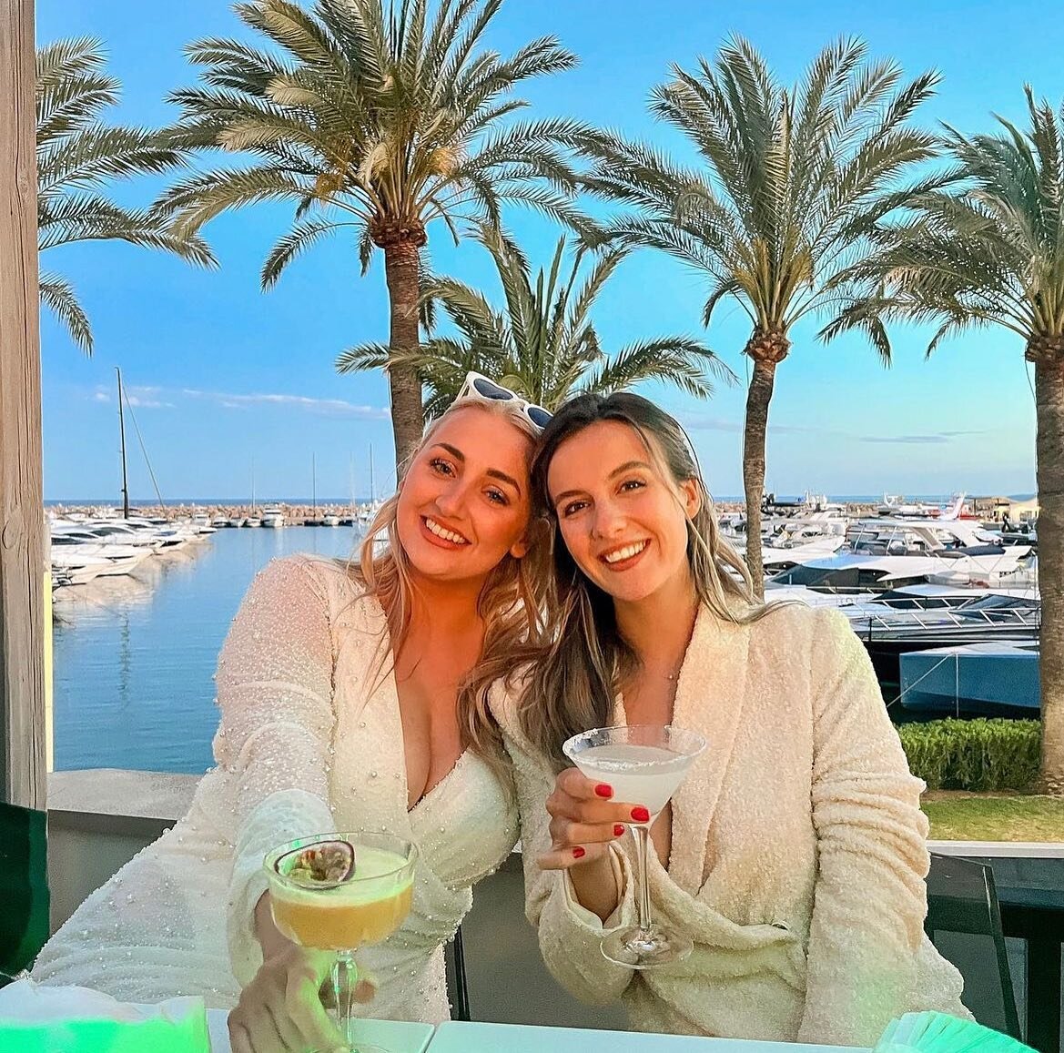 Girls nights are the best nights! 🤍🥂
 

📸 @lifebygee_  thank you for joining us! 🍾

#mallorca #mallorcanightlife #mallorcahendo #mallorcawedding #mallorcaparty #mallorcagram #puertoportalsmallorca #puertoportals⚓️ #puertoportals