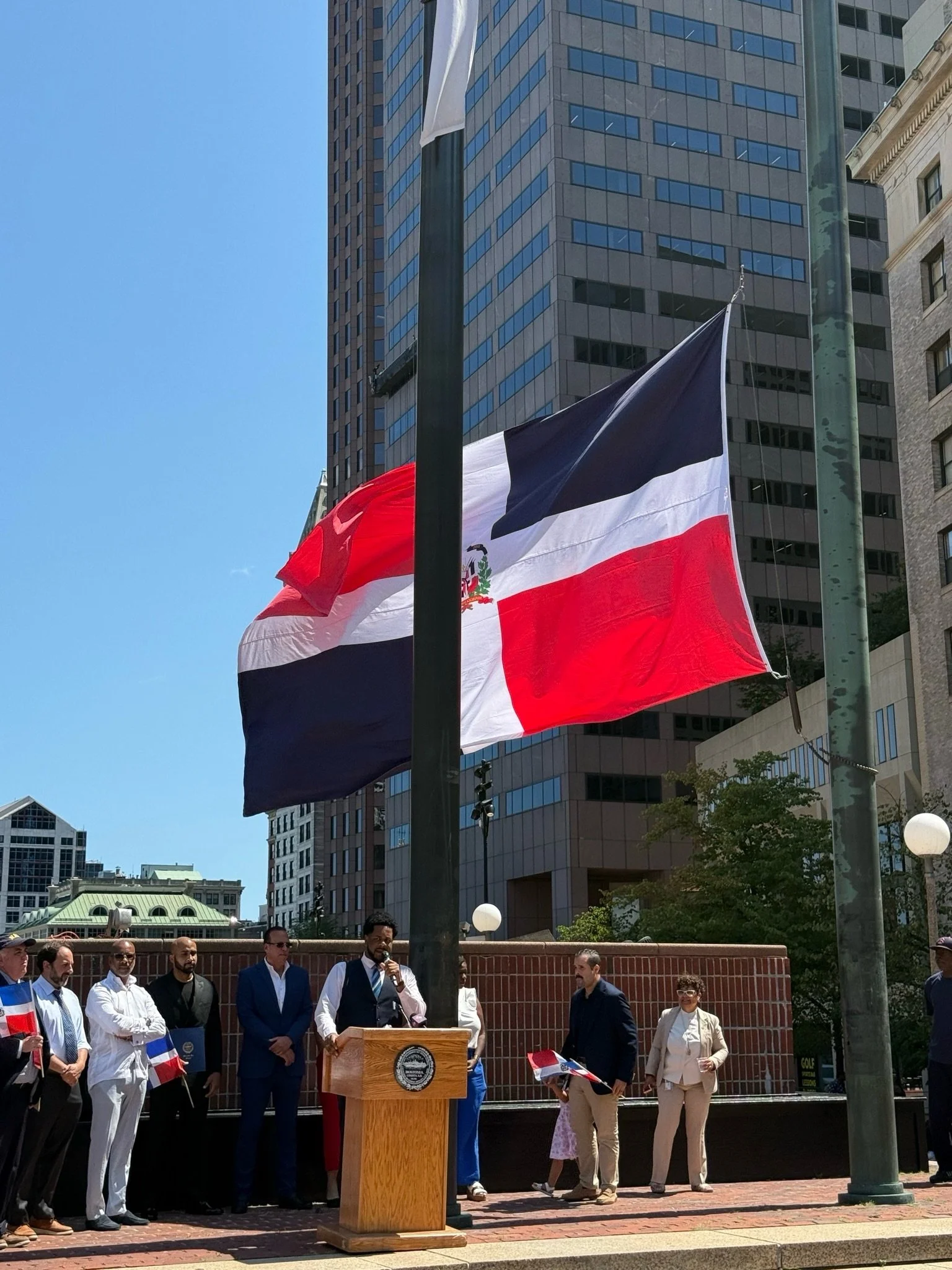 &iexcl;Qu&eacute; Orgullo Ser Dominicano! Raising the Dominican Republic&rsquo;s flag at City Hall ahead of this past weekend&rsquo;s parade was a true highlight. Thank you to our community for showing up in full force to celebrate our heritage, resi